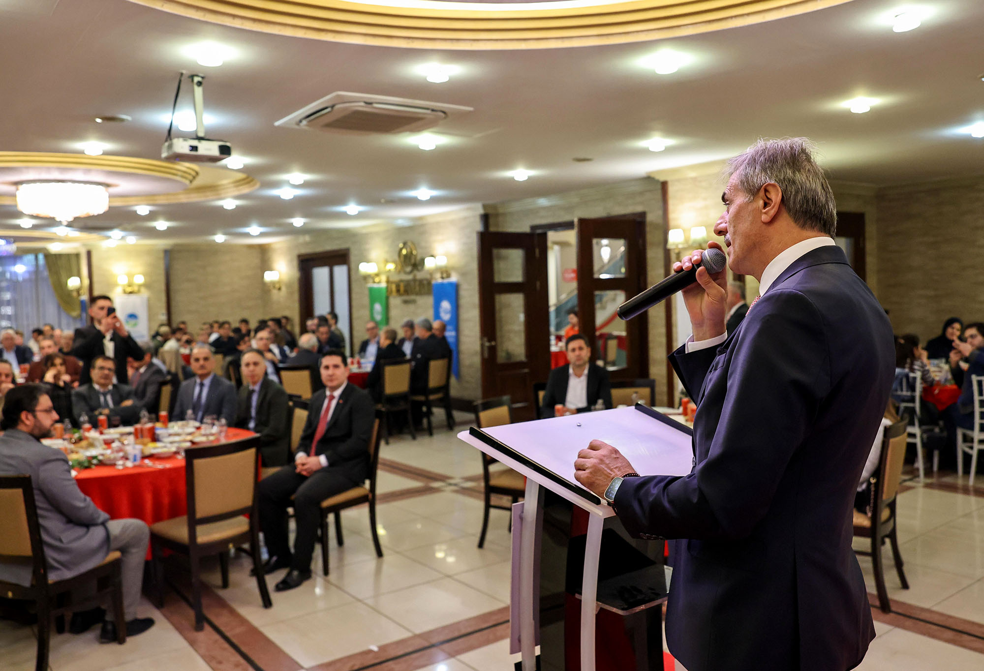 “Fedakârlıklarınızın en yakın tanıklarıyız”