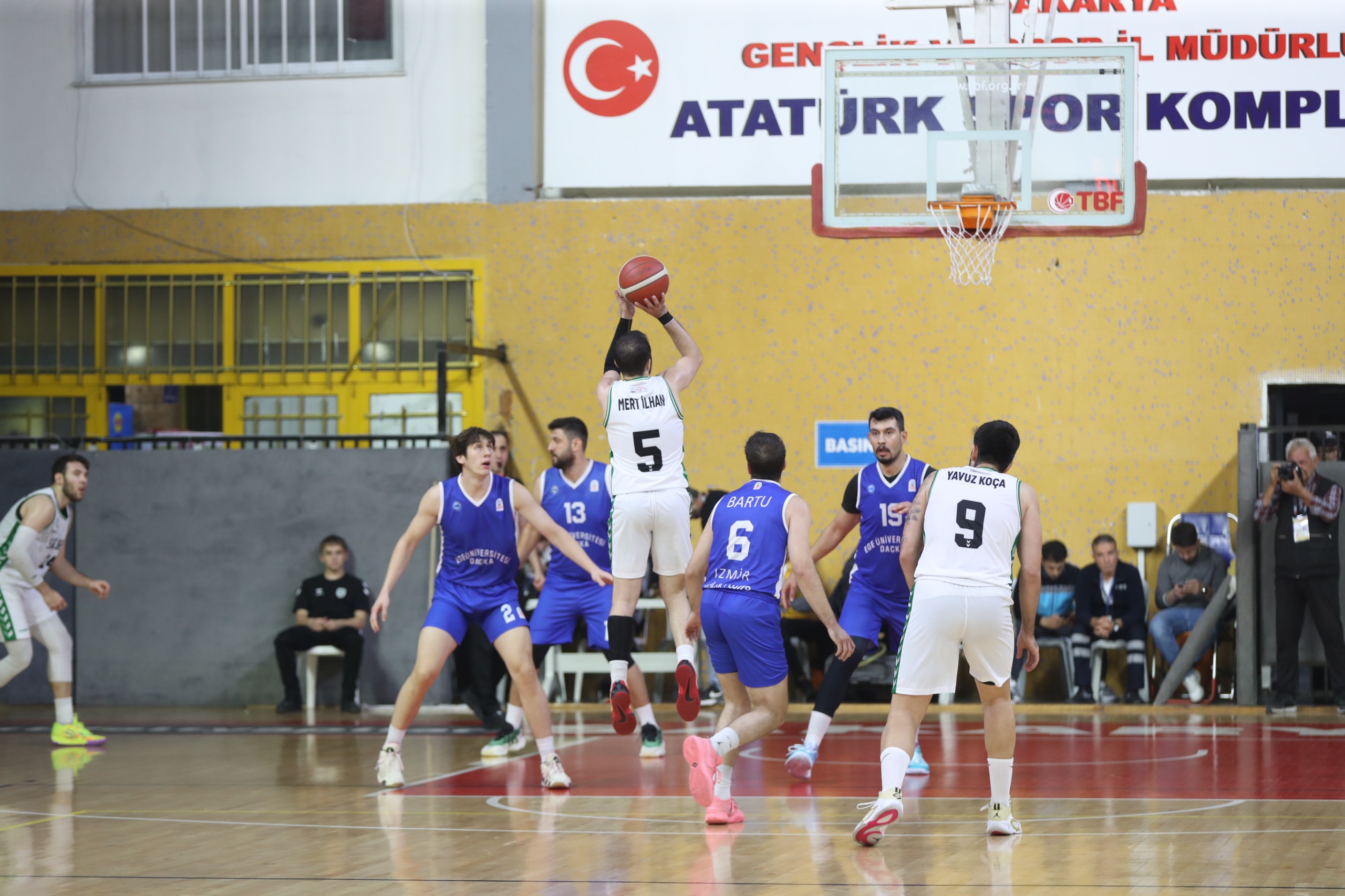 Büyükşehir Basketbol’dan zirveye ilk adım: 96-52