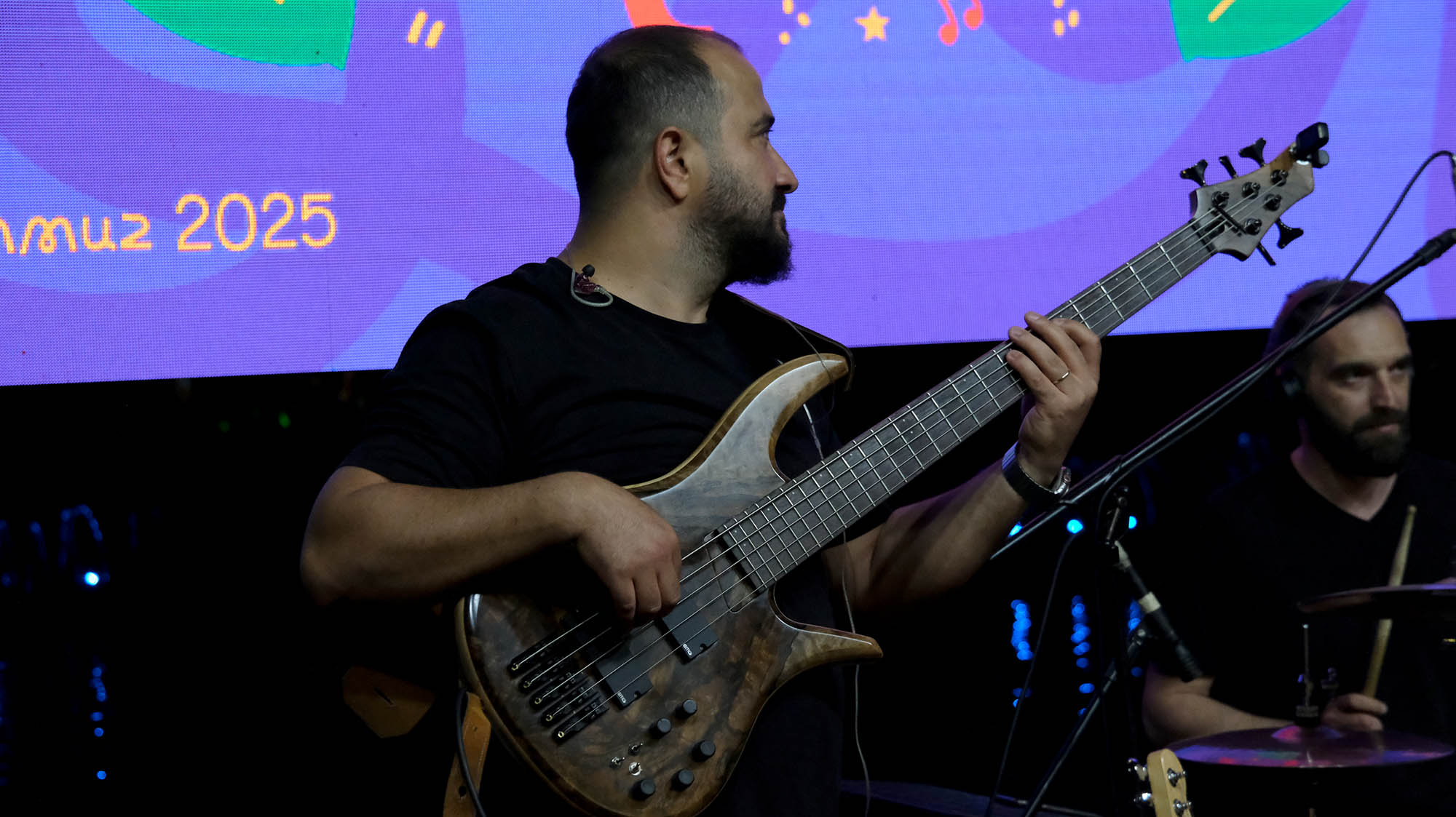 Millet Bahçesi’nde müzik dolu akşam: Şarkılara hep birlikte eşlik ettiler