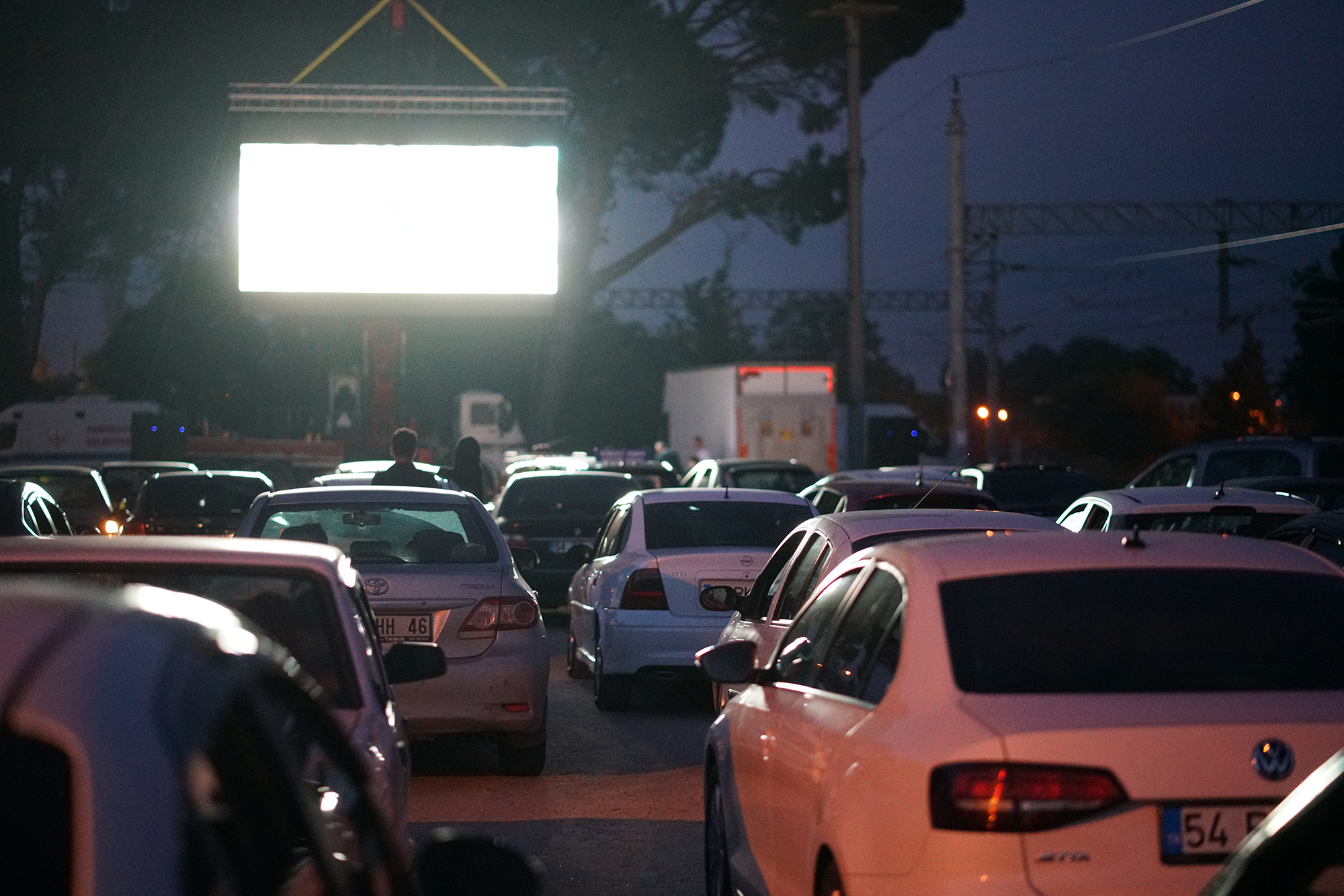 Pamukova’da arabada sinemaya yoğun ilgi