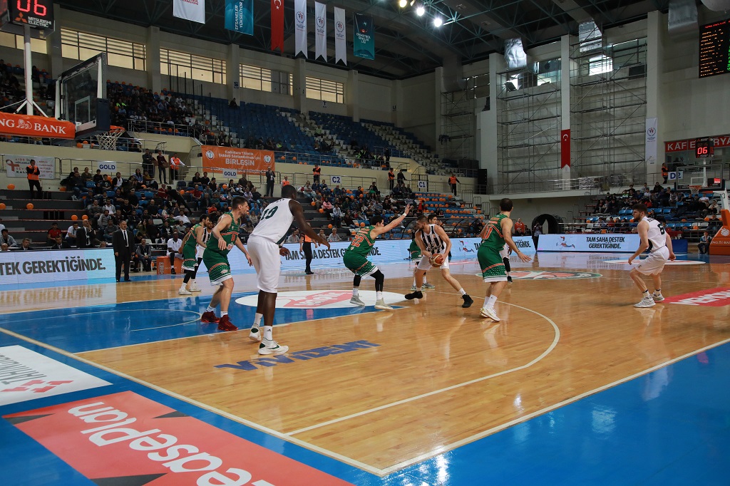Büyükşehir’den Banvit galibiyeti