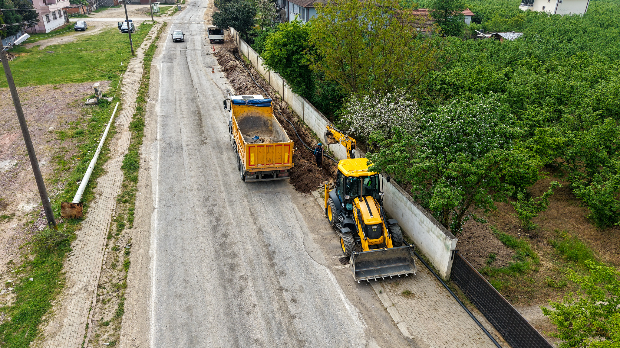 Hendek Uzunçarşı'da suyun basınç sorunu çözüldü
