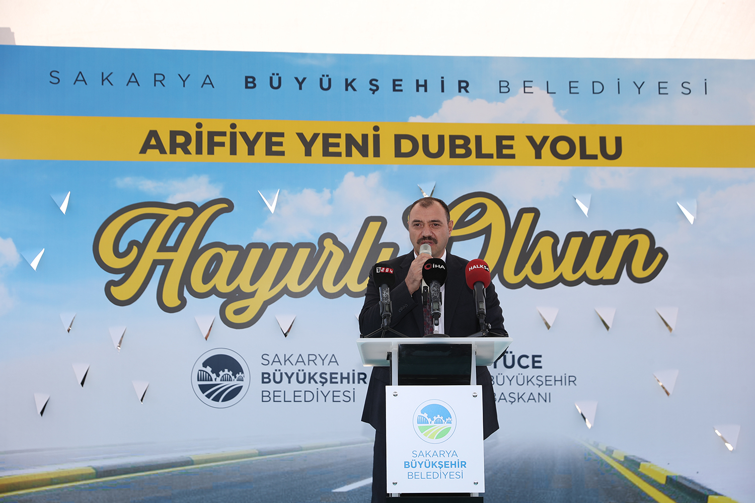 “Arifiye’nin yeni duble yolu ve gasilhane hayırlı olsun”