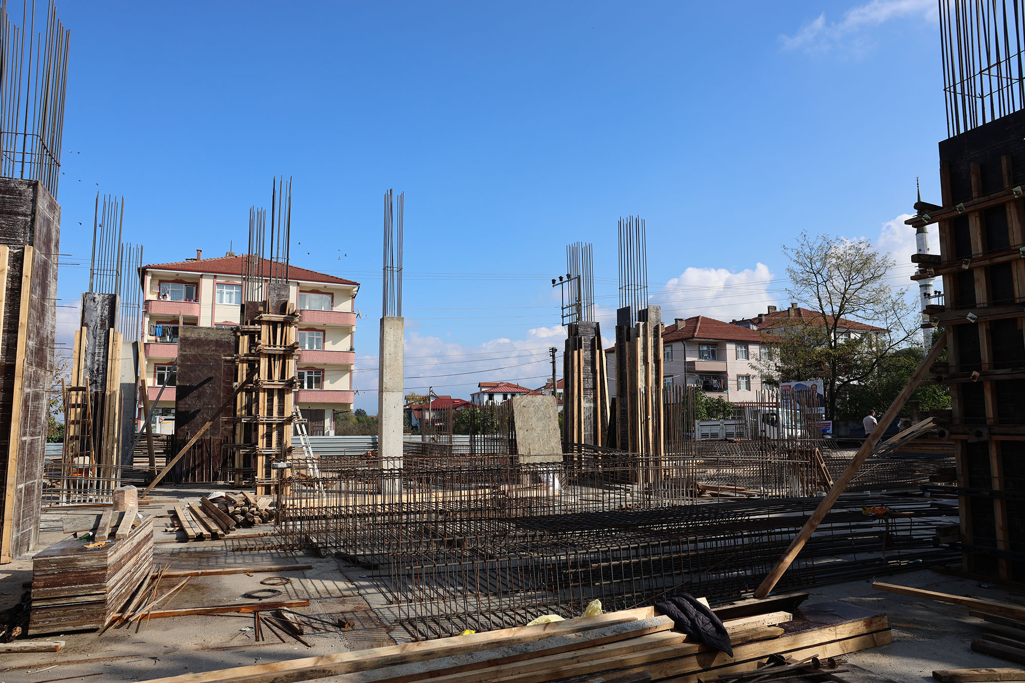 Karapürçek’in sosyal yaşamına değer katacak proje hızla yükseliyor