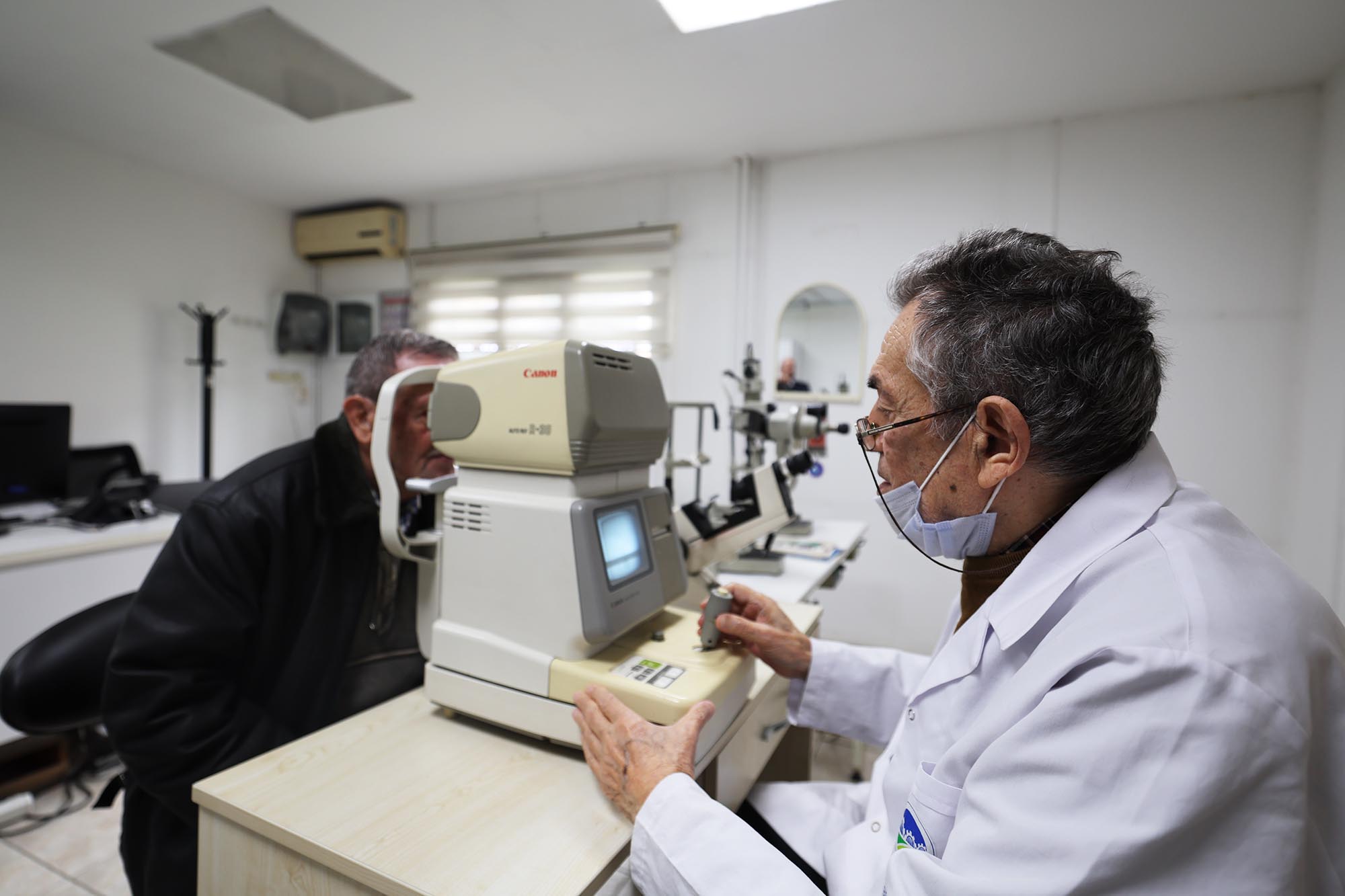 Tıp Merkezi’nde çiçeklerle karşılayıp hem sağlığa hem de maneviyata şifa oldular