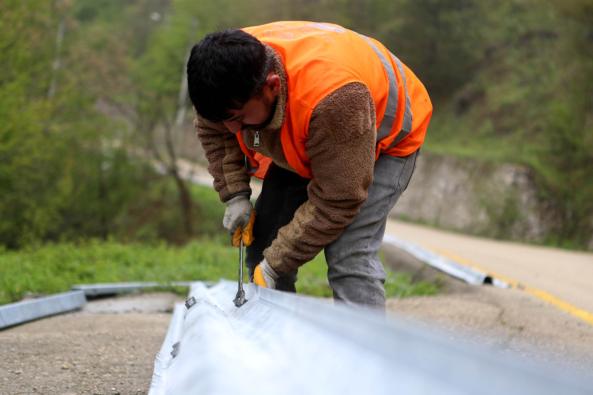 Sakarya’da yollar daha güvenli: 75 kilometre otokorkuluk, “Motorcu Dostu Bariyer”