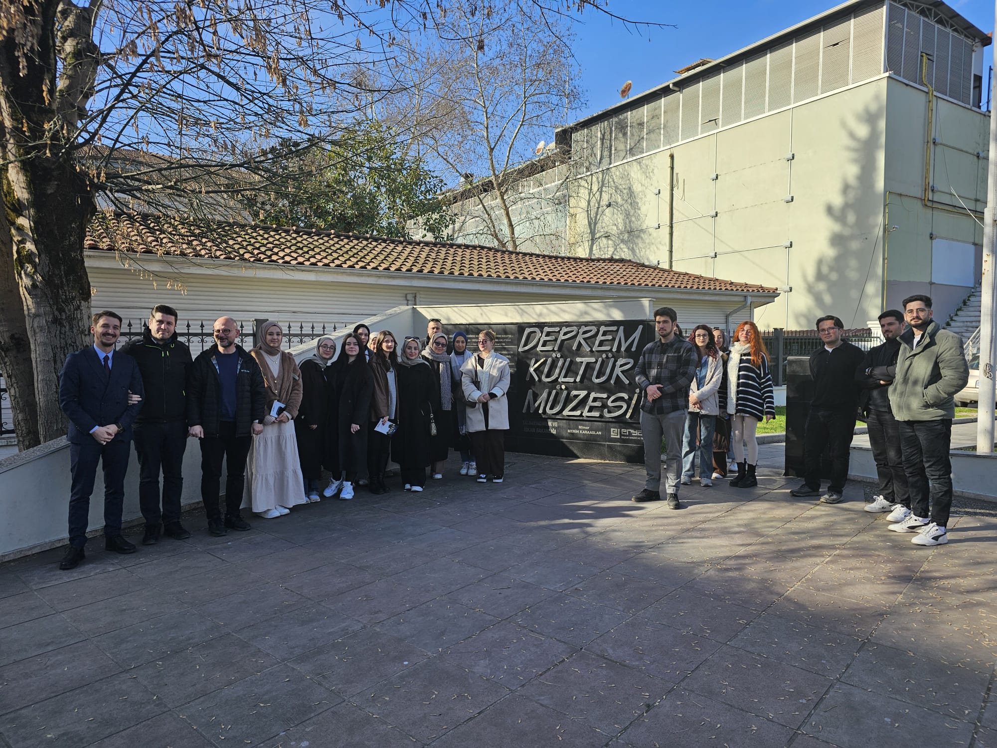 Türkiye’nin dört bir yanından genç Sakarya’nın tarihinde yolculuğa çıktı