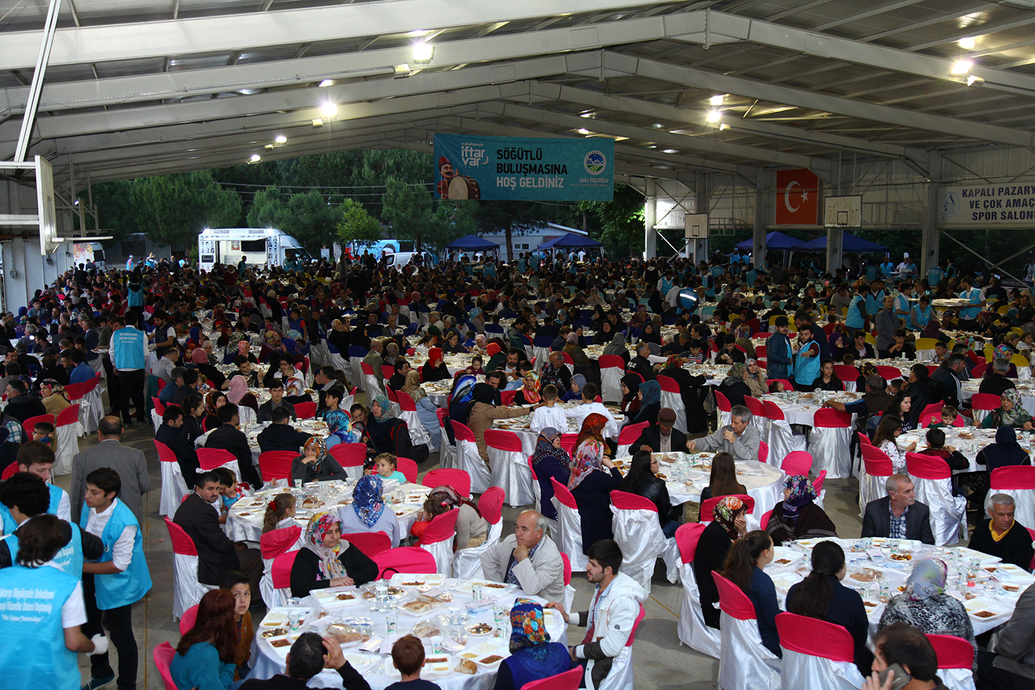 Söğütlü’de kardeşlik iftarı