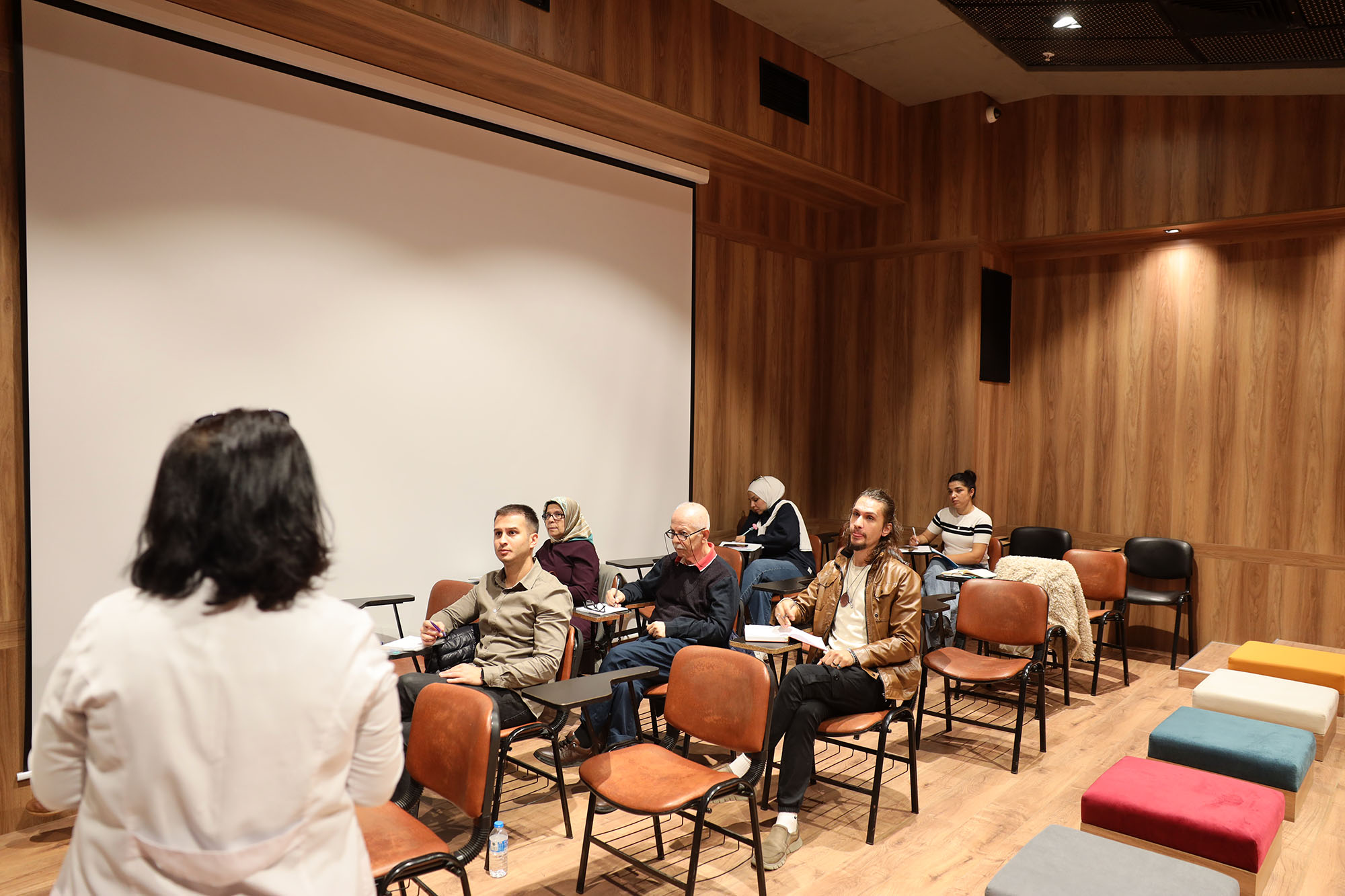 SAMEK’le 7’den 70’e herkes yeni bir dil öğreniyor