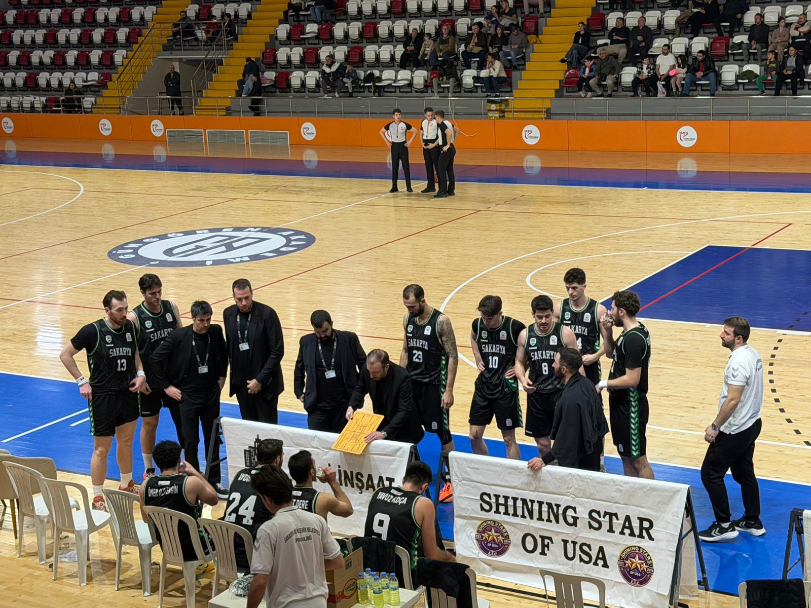 Liderden İstanbul’da gövde gösterisi: Büyükşehir Basketbol 11’de 11!
