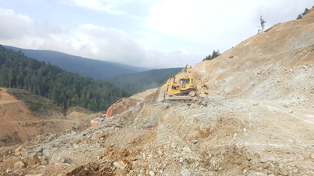 Akçay’da Sıra Baraj Gövdesinde