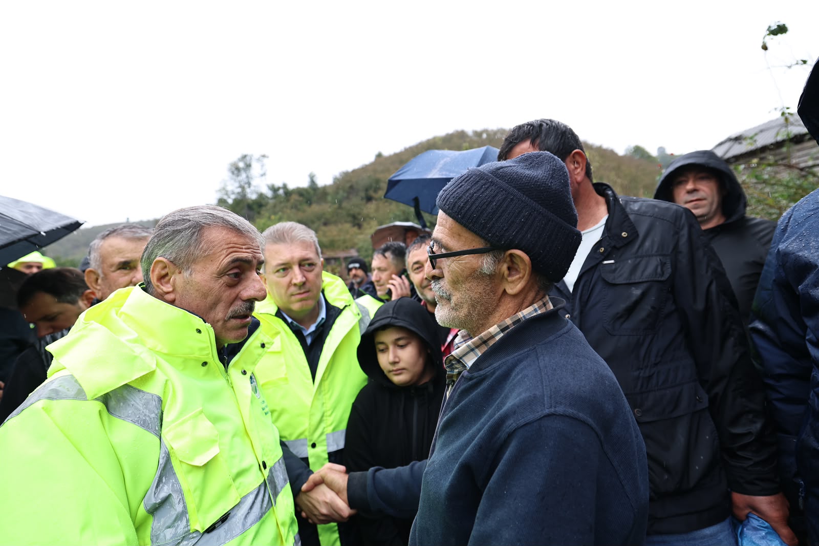 “İlk andan itibaren sahadayız, vatandaşlarımızın yanındayız”