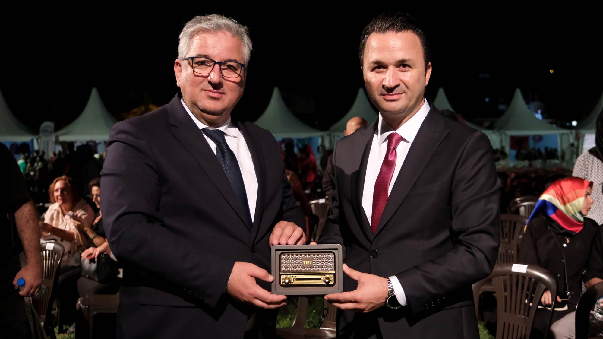 Yazın en büyük festivali şölen tadında başladı: Millet Bahçesi sahne ışıklarıyla aydınlandı