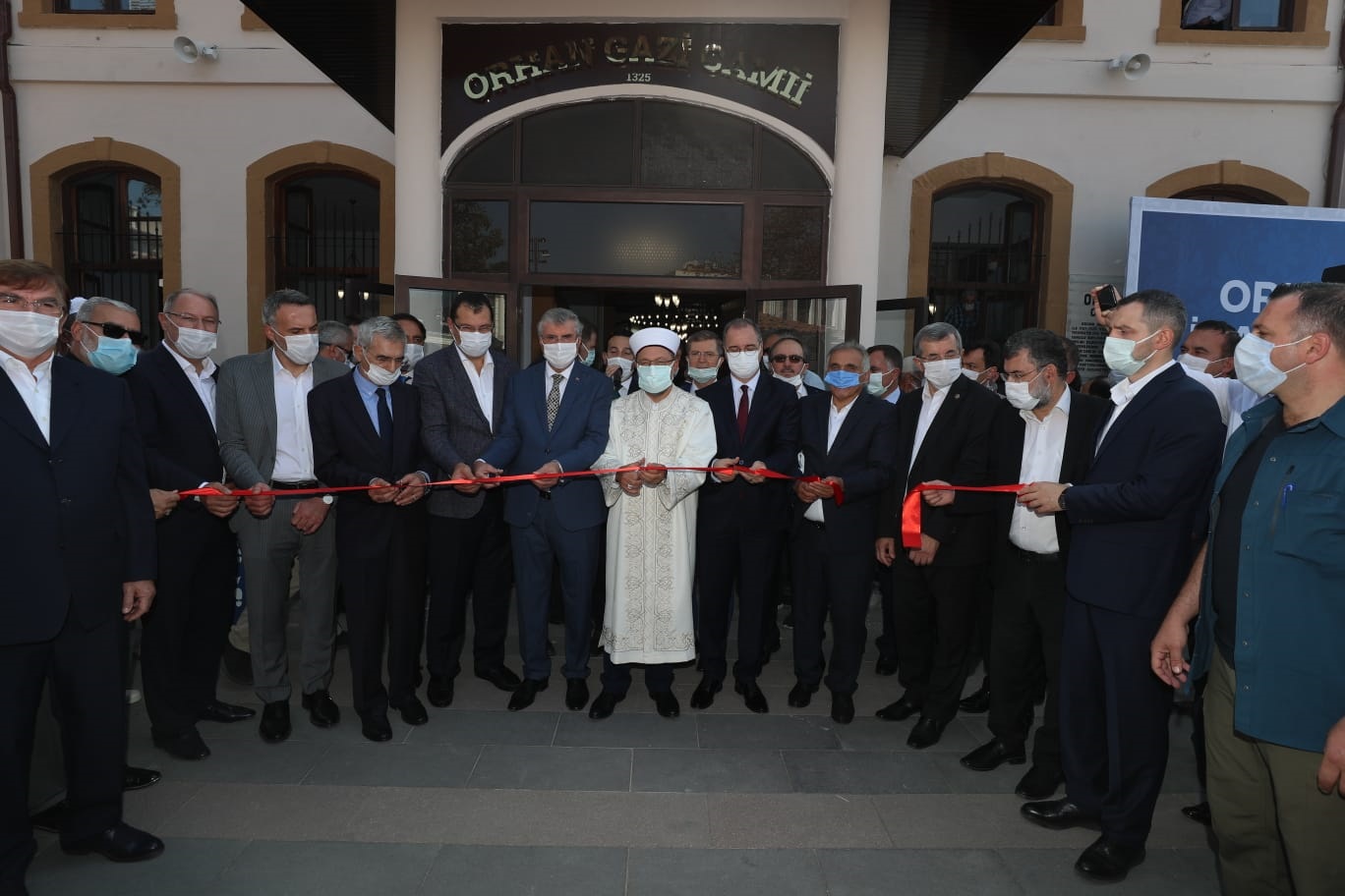 Orhan Cami ibadete açıldı