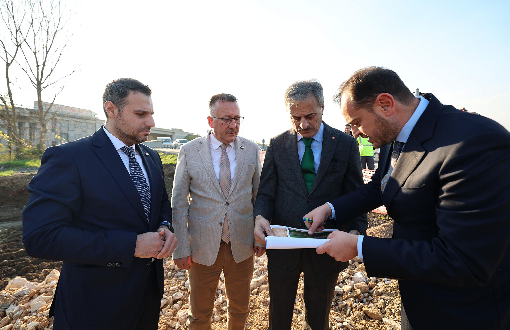 1 milyar TL’lik tarihi projede ilk kazma vuruldu: Yenikent’e cazibe katacak metrobüsler yakında yollarda