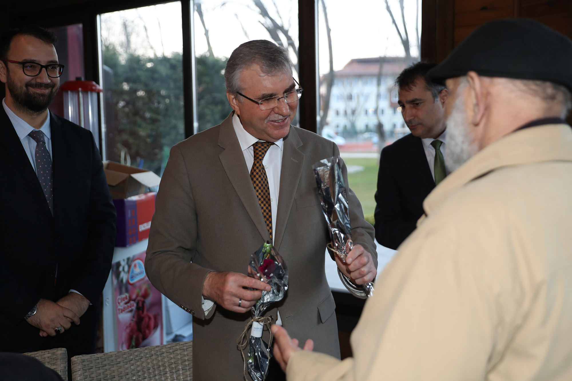 “Yaşlılarımıza hizmet etmekten mutluluk duyuyoruz”