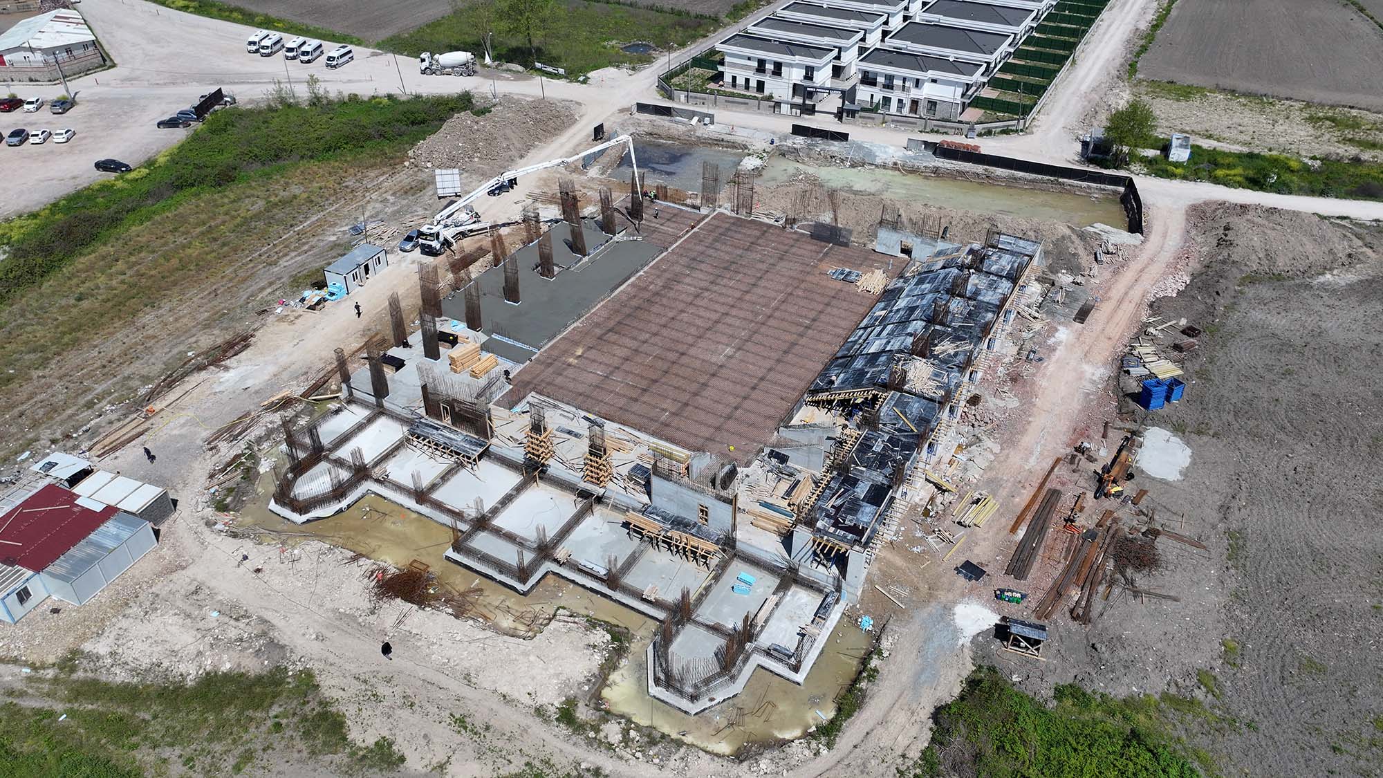 Adapazarı modern spor tesisine kavuşuyor: Bölgenin cazibe noktası, sporun merkezi olacak…