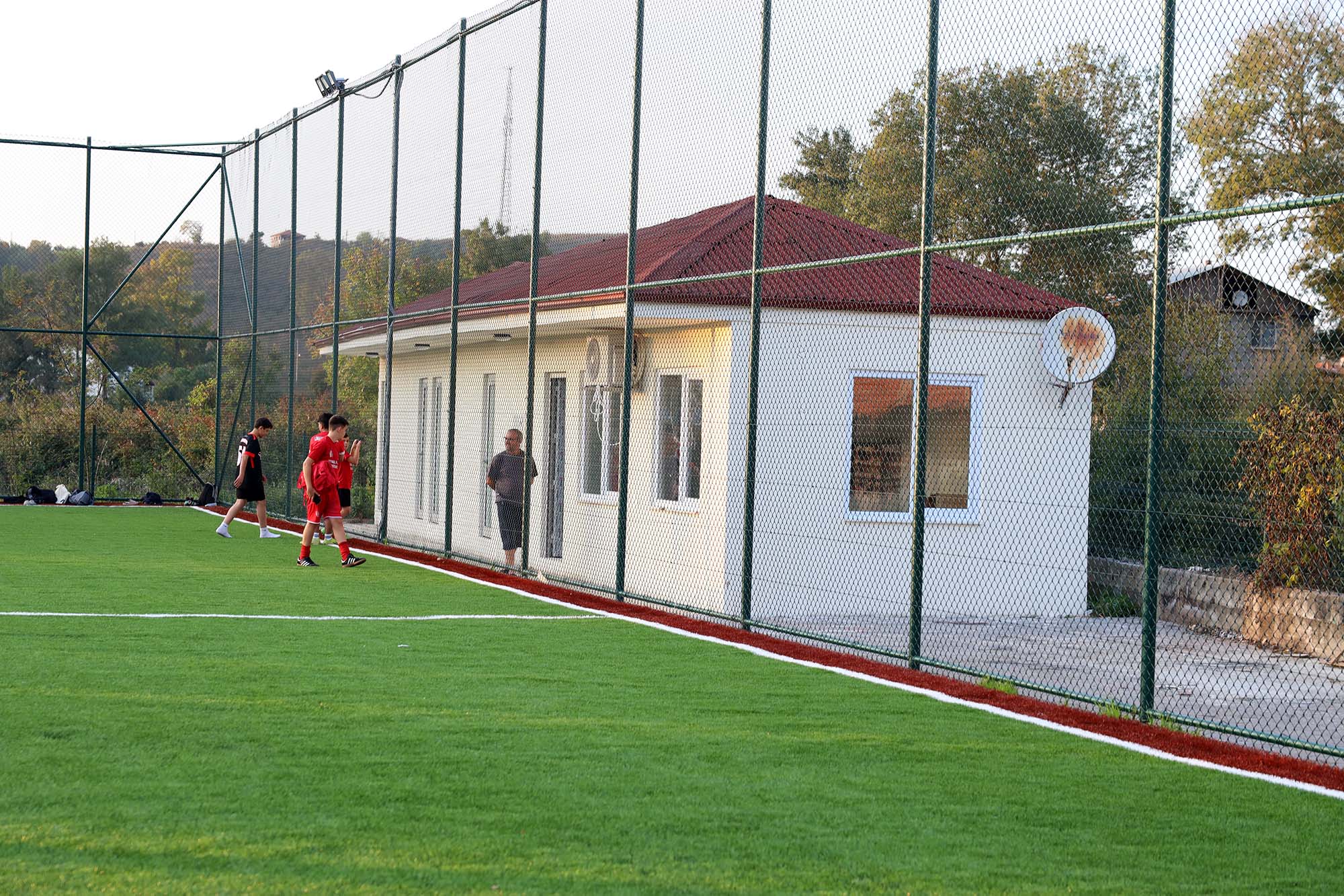 Karasu Limandere yeni spor tesisine kavuştu