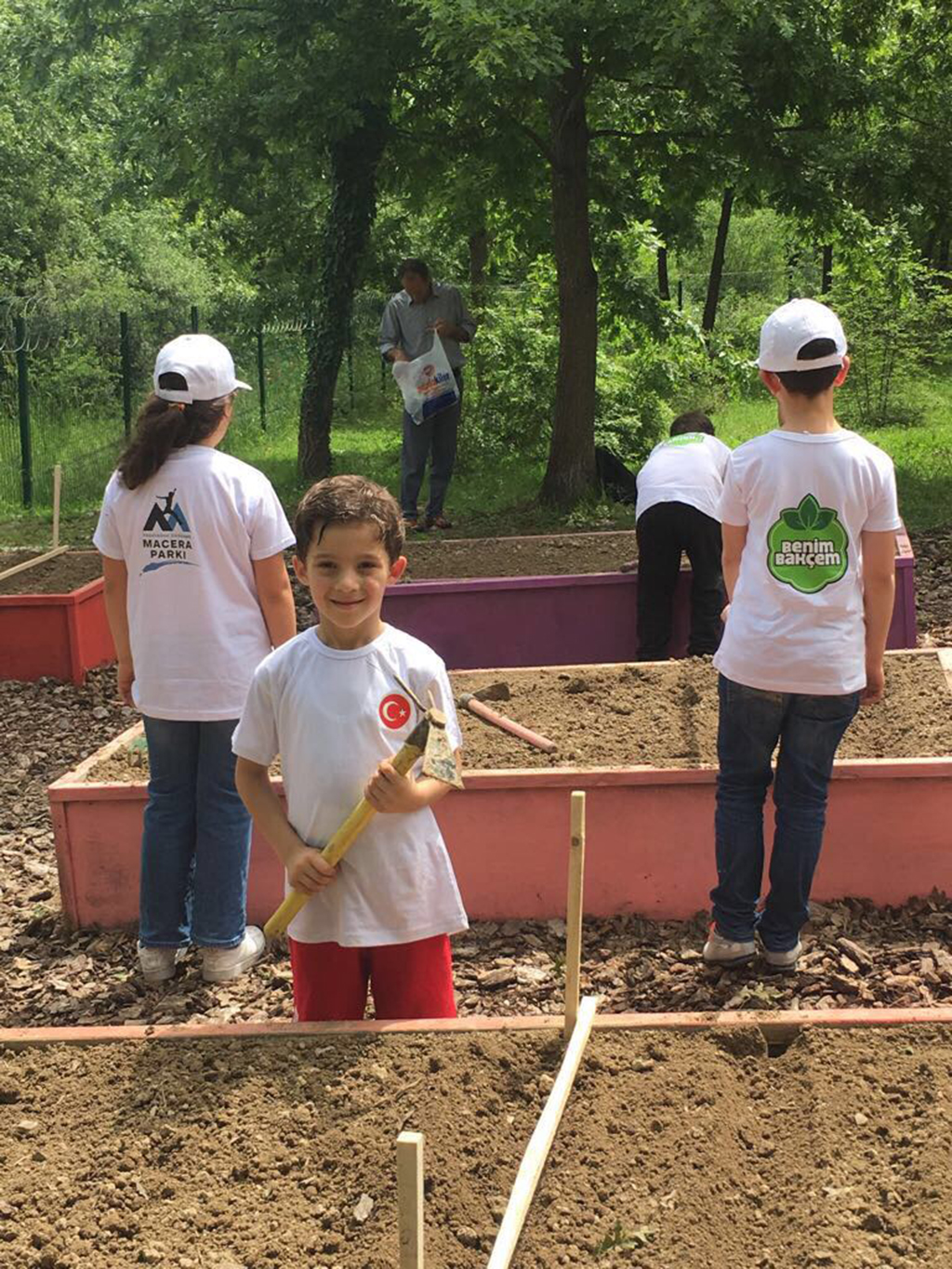 Minik çiftçiler hasat zamanını bekliyor