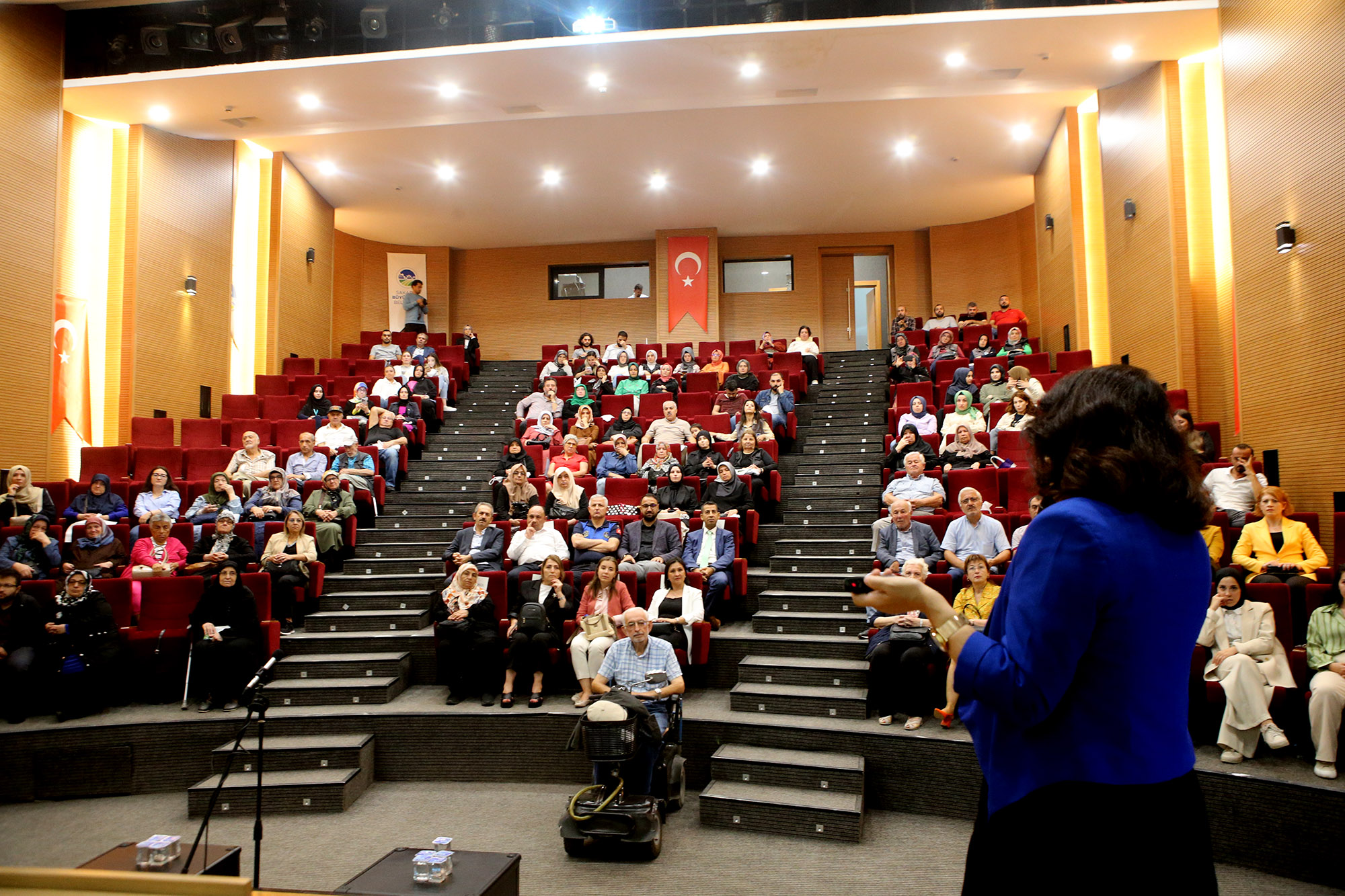 Büyükşehir YADEM konferansları ‘Alzheimer’ konusuyla başladı