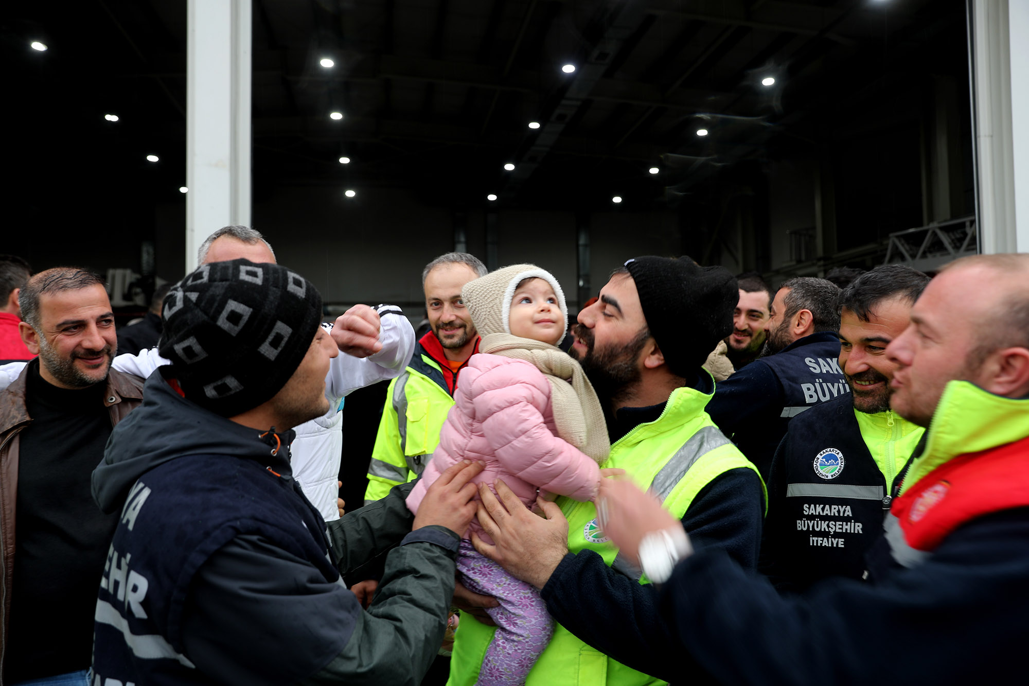 Afet bölgesinde ‘umuda giden’ yolu onlar kazmıştı