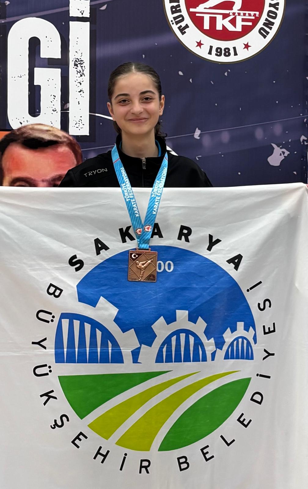 Büyükşehir sporcuları başarılarıyla göz dolduruyor