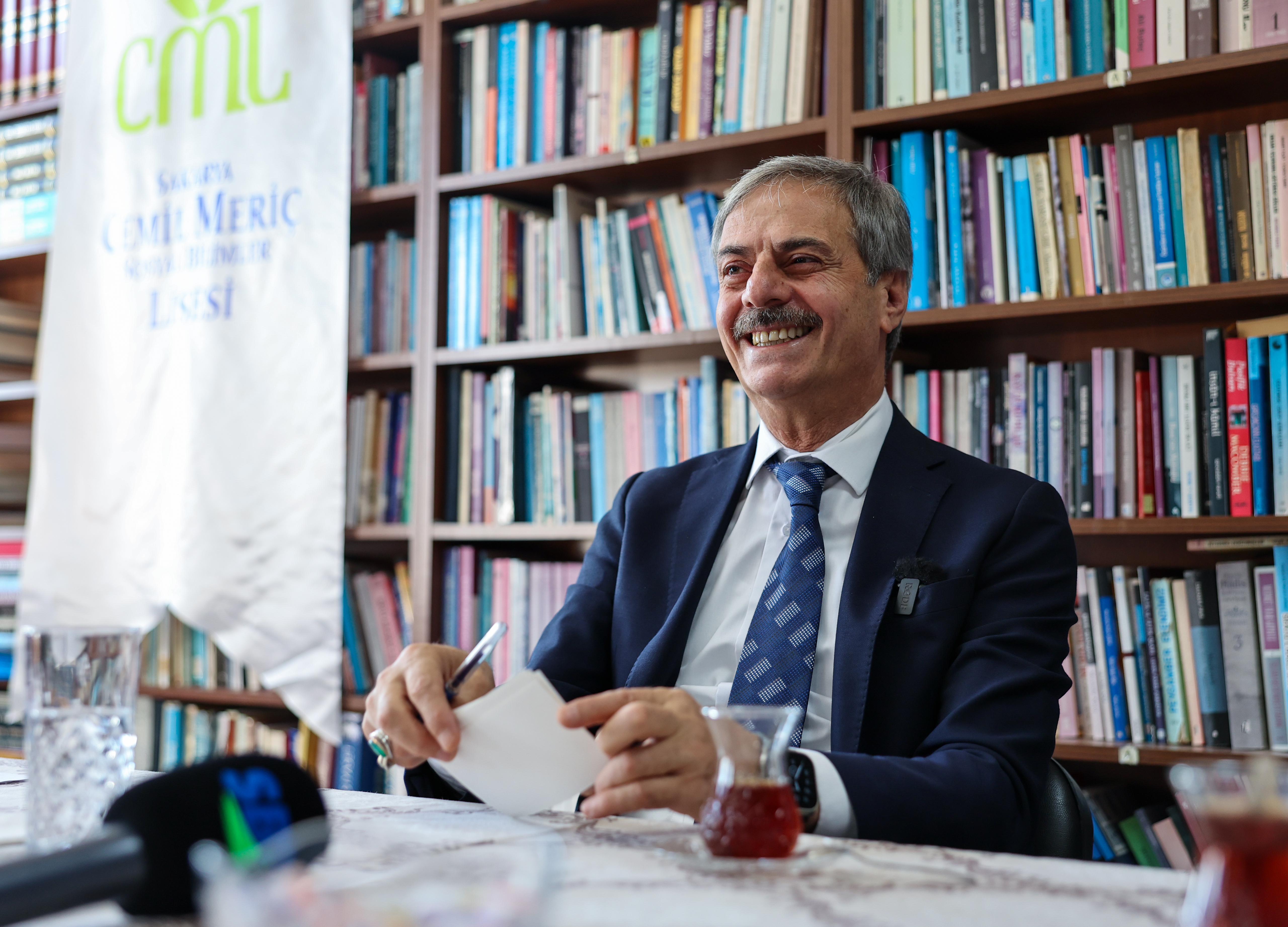 Başkan Alemdar gençler için 3 farklı çalışmayı anlattı ve öğrencilere çağrı yaptı: “Kendi hikâyenizi, kendiniz yazın” 