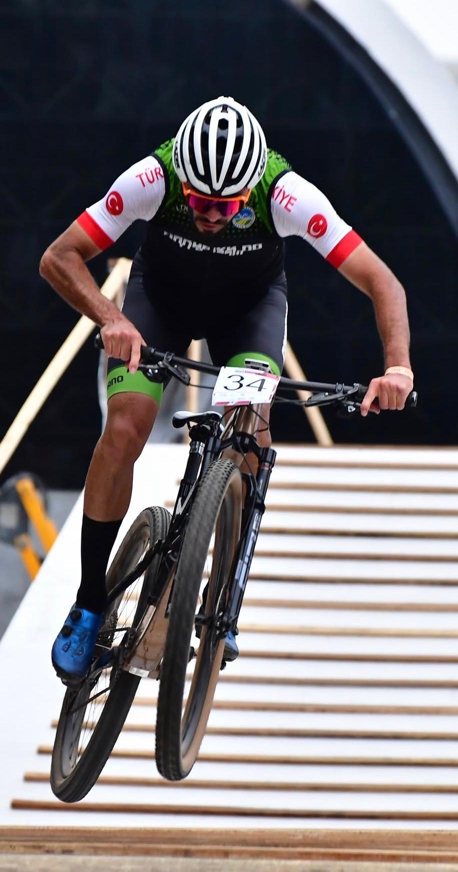 Büyükşehir Bisiklet Takımı’nda yeni sezon, yeni hedefler