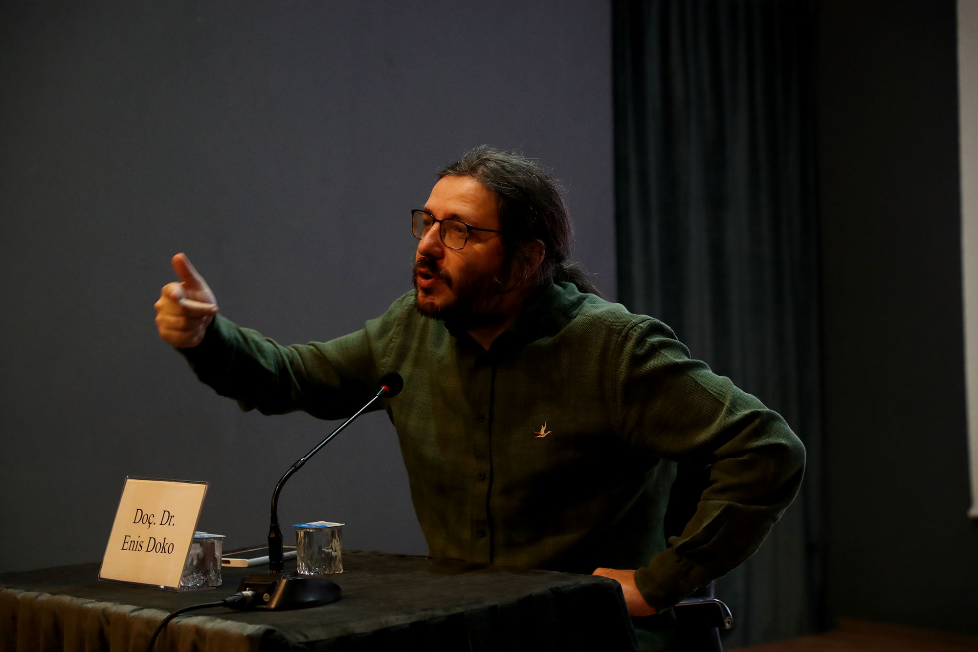 Enis Doko ‘Yapay Zekâ âşık olabilir mi?’ sorusuna OSM’de cevap verdi: “Âşık olamaz ama…”