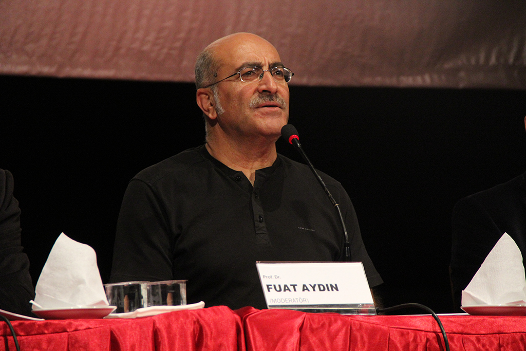 Kadim Geleneğin Yorumcu Müslüman Aklı: İbn Rüşd