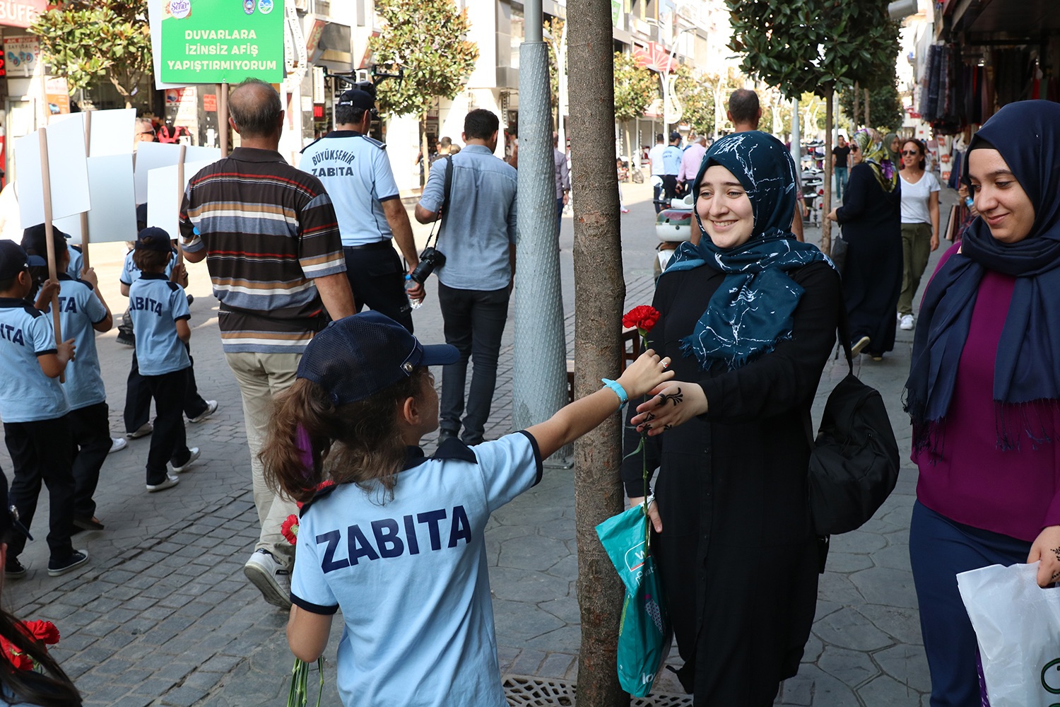 Minik Zabıtalardan farkındalık yürüyüşü