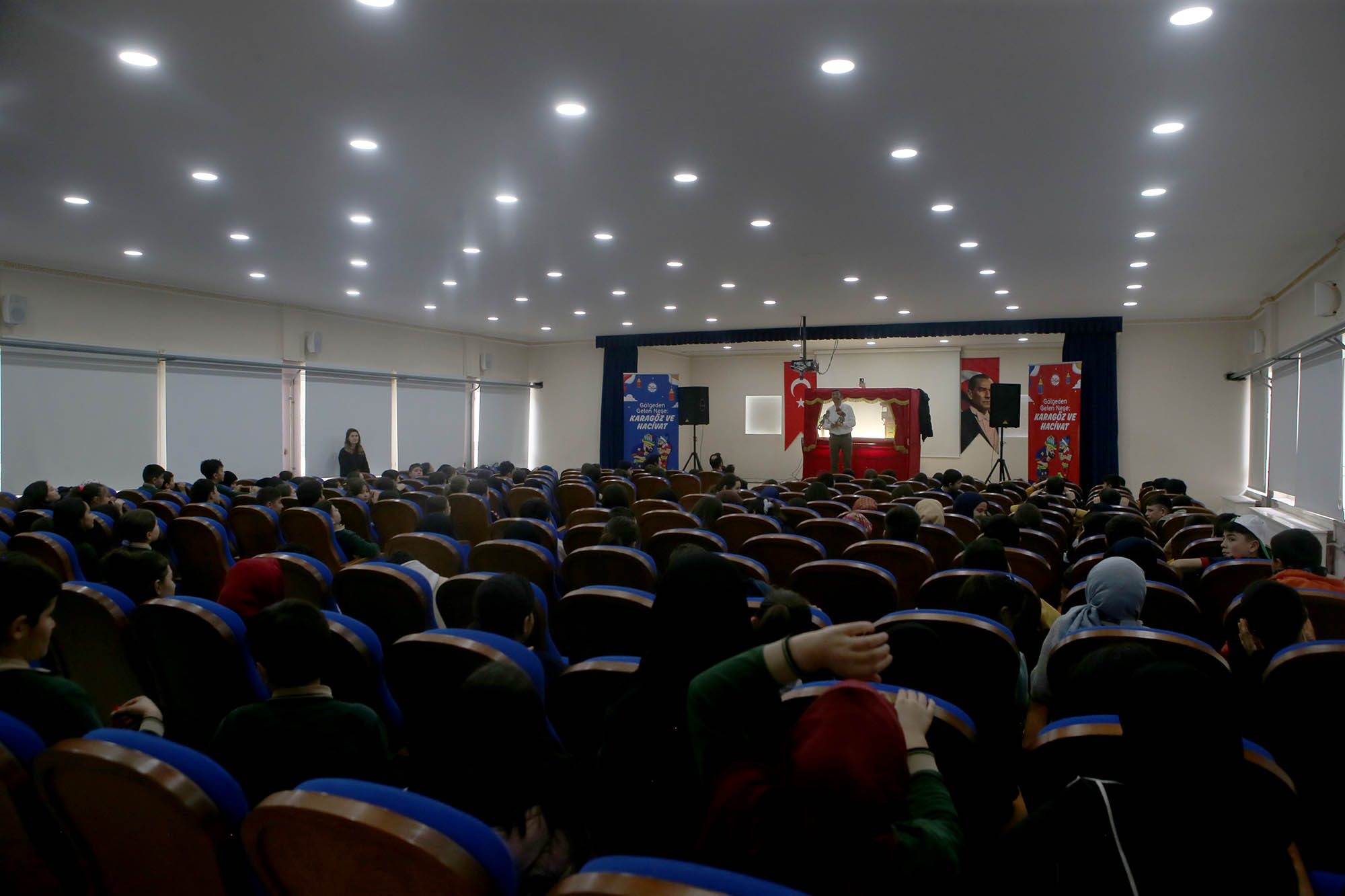 Büyükşehir Ramazan’ın neşesini şehrin dört bir yanına taşıdı: Seçkin Bayramoğlu ile kahkaha dolu akşamlar…