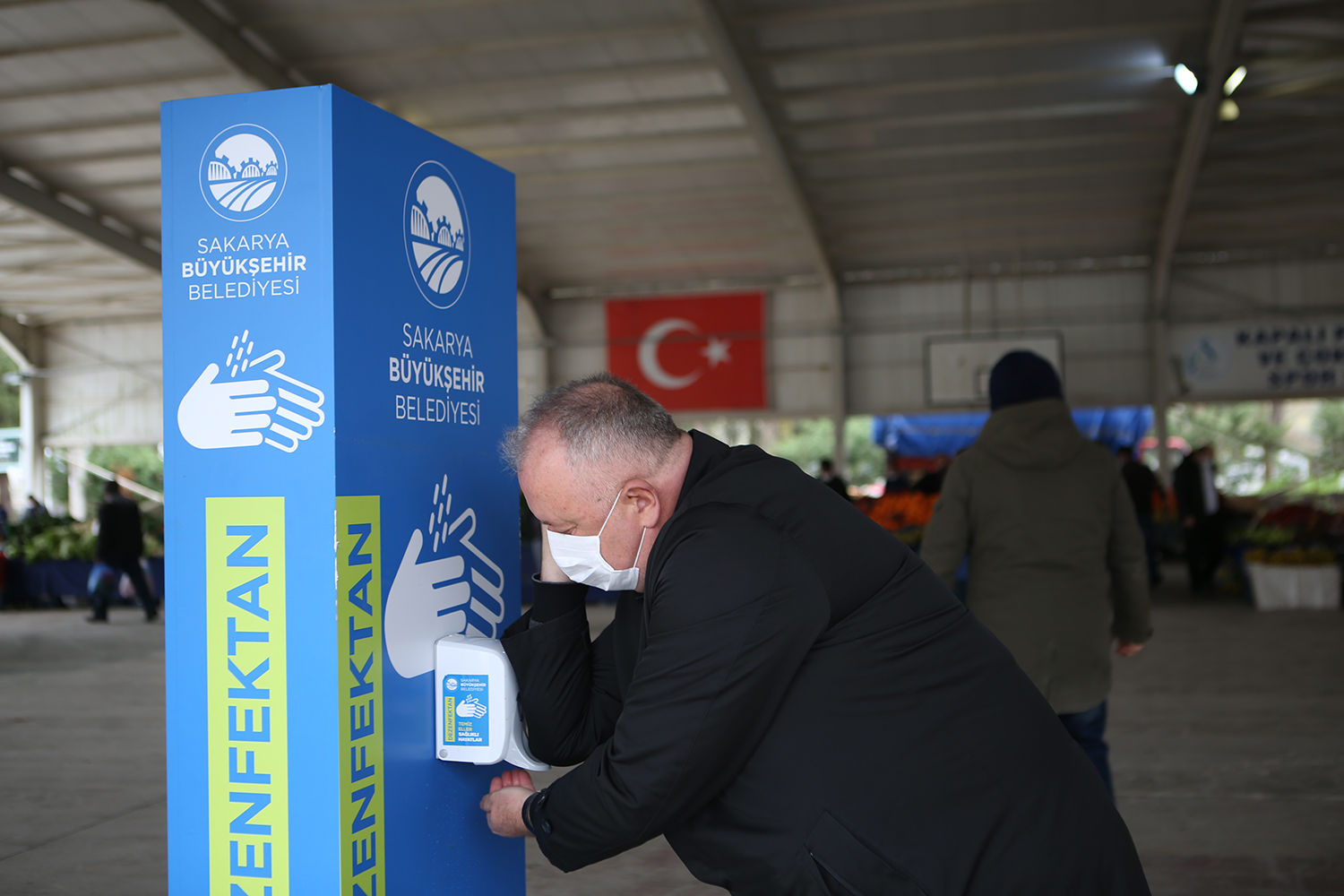 İlçelerde ücretsiz maske dağıtımı devam ediyor