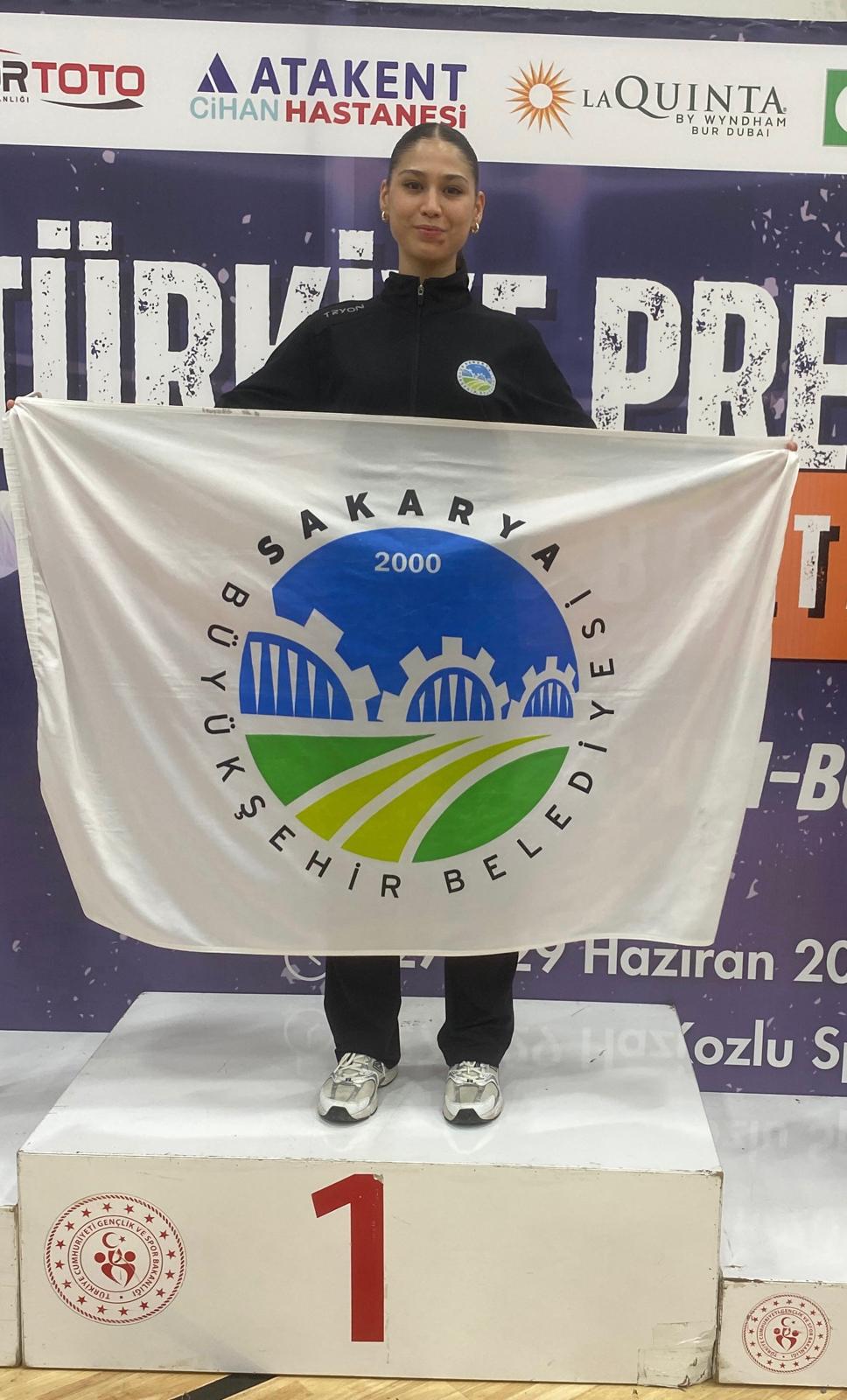 Büyükşehir sporcuları başarılarıyla göz dolduruyor