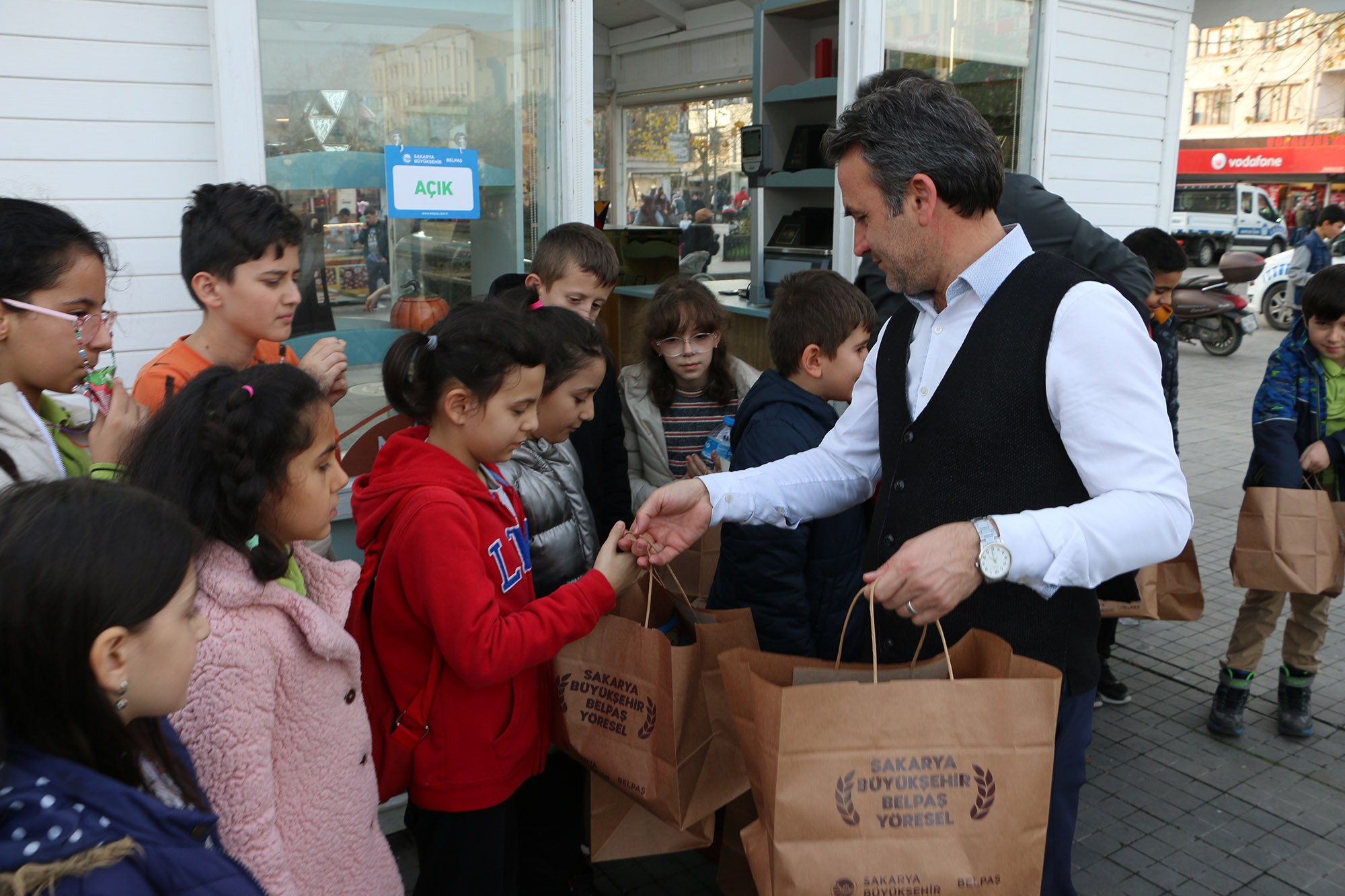 SGM öğrencileri yerli üretim satış merkezlerine hayran kaldı