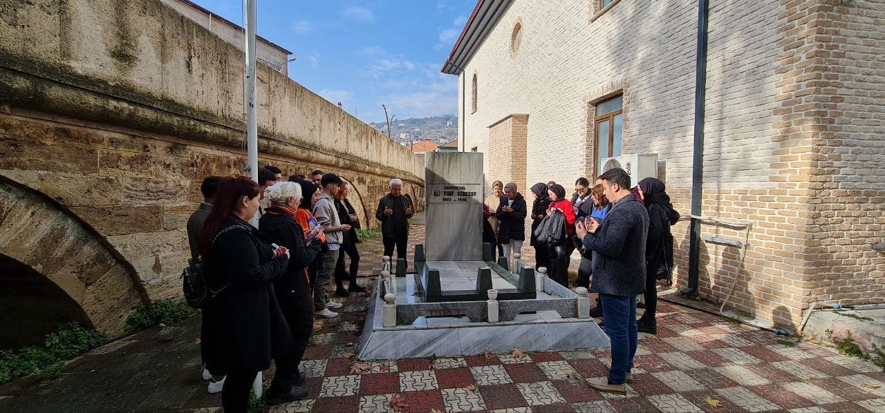 Sakarya’nın tarihi yapılarını ve mimarilerini incelediler