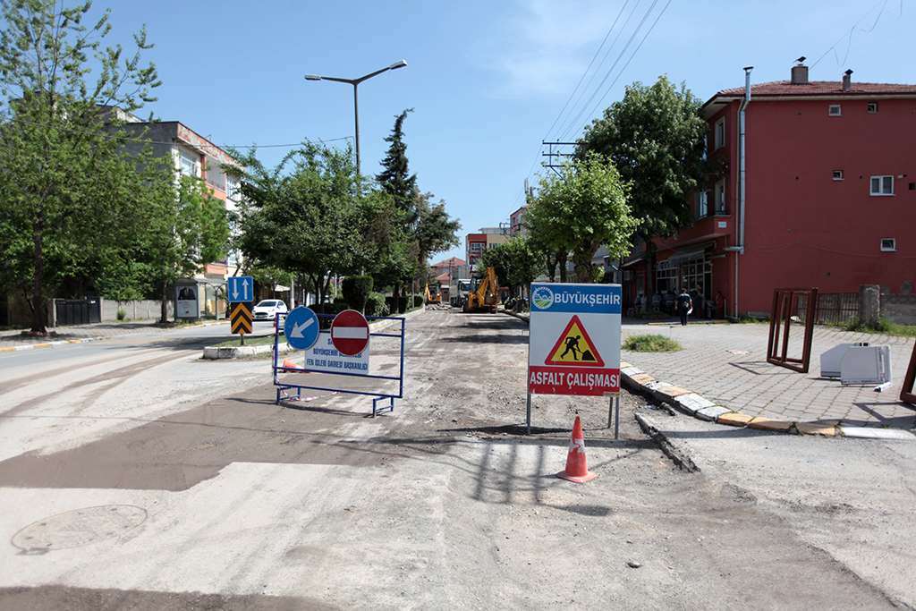 Dönüşüm İnönü Caddesi’nde Sürüyor