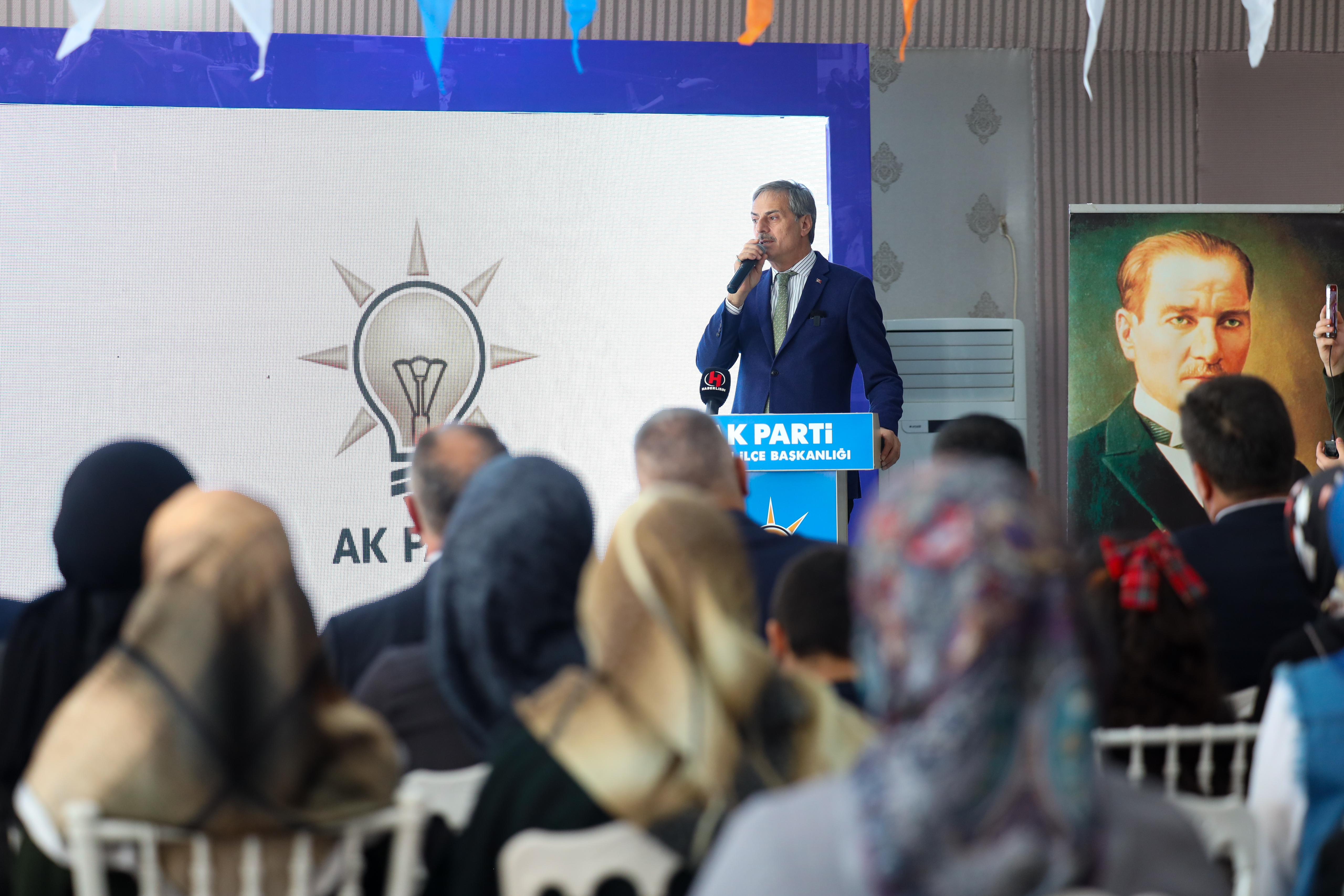 “İnsanımıza yakışır bir Akyazı’yı birlikte inşa ediyoruz”