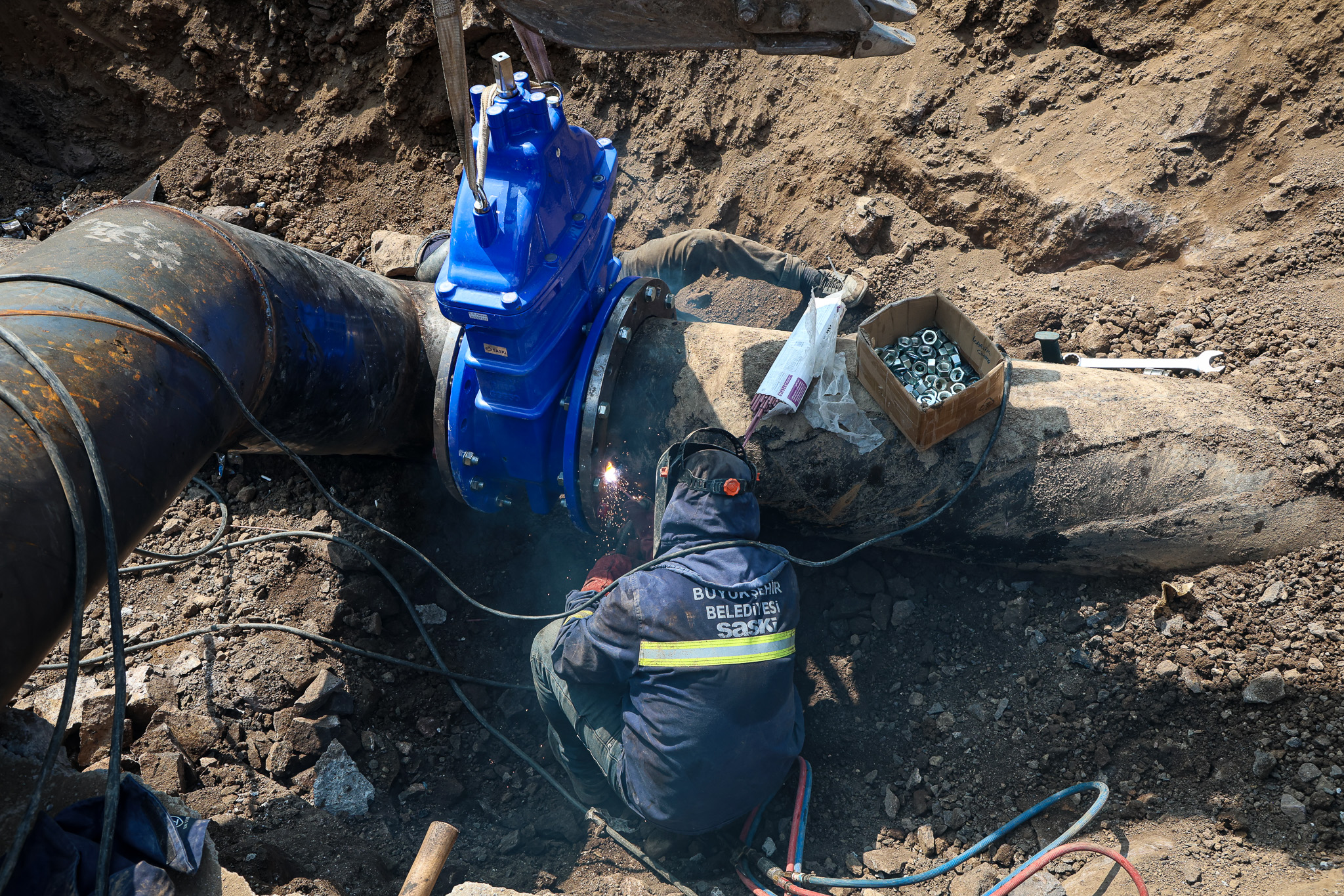 Yeni pompa sistemi ile Hendek’e saniyede 390 litre su iletilmeye başlandı