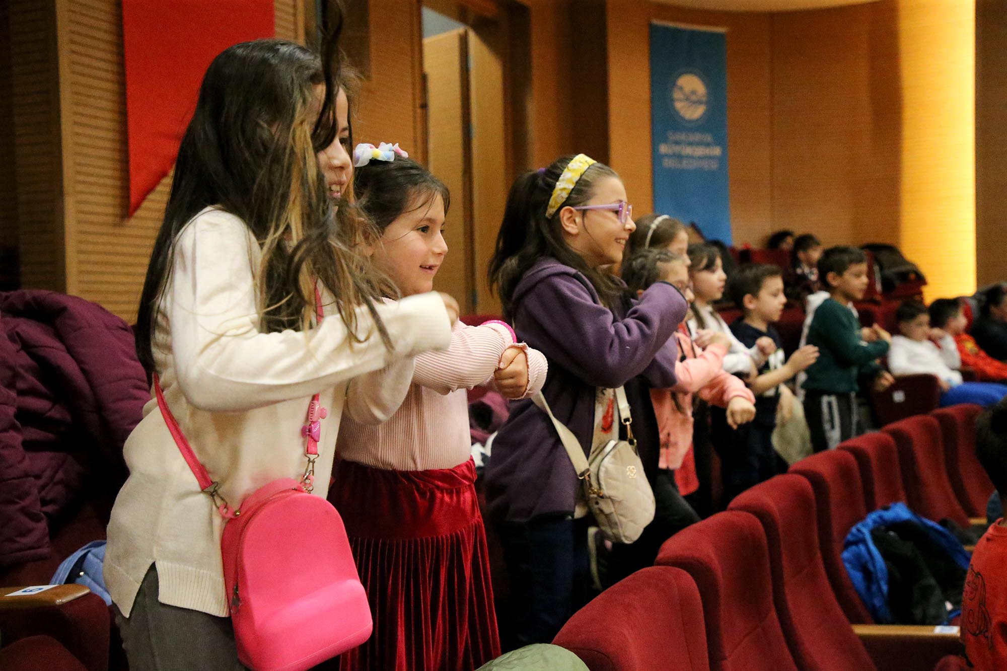 ‘Arkadaşım Dalmaçyalı’ oyunu minik sanatseverler ile buluştu