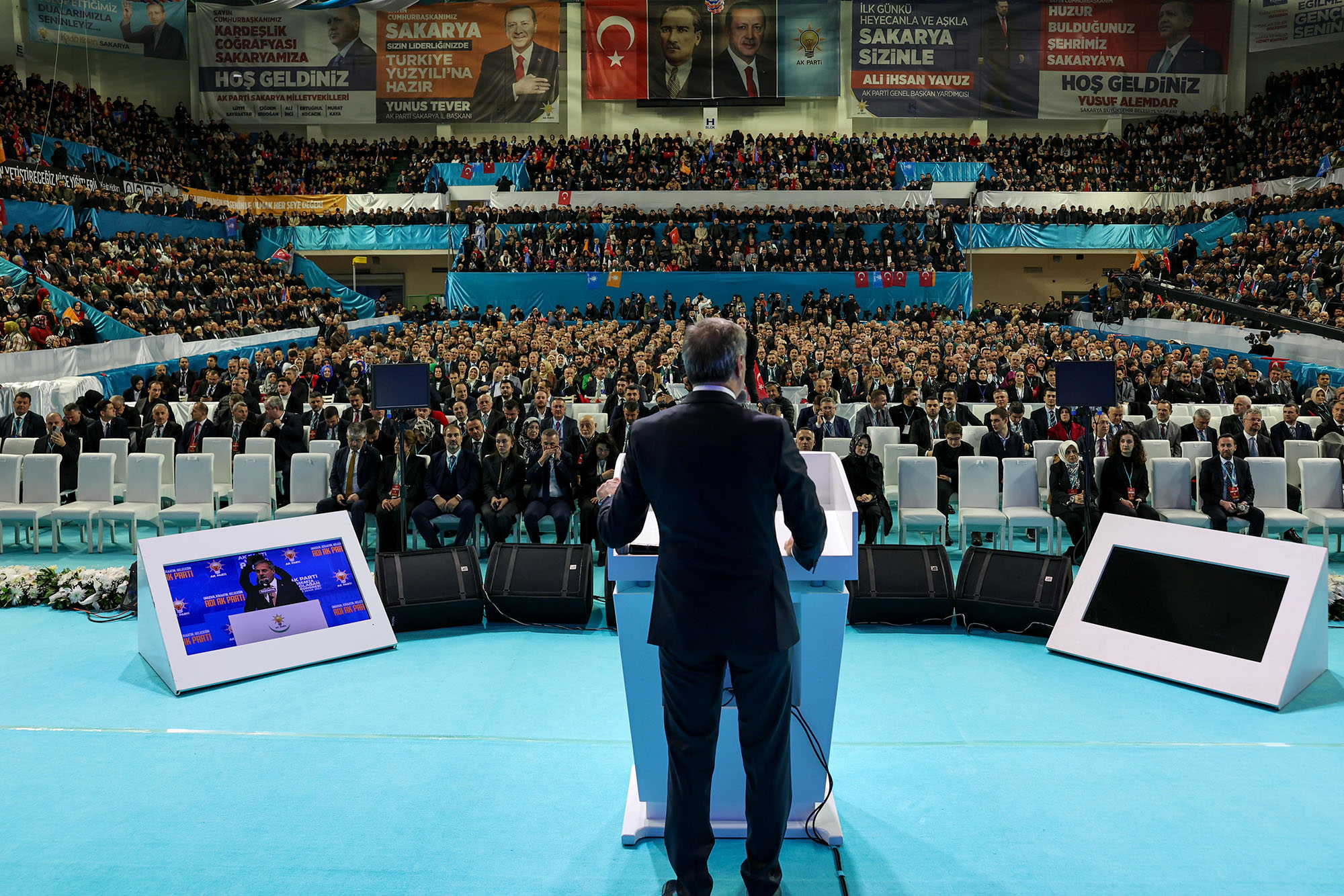 “Davamızın ve liderimizin yanında olmaya devam edeceğiz”