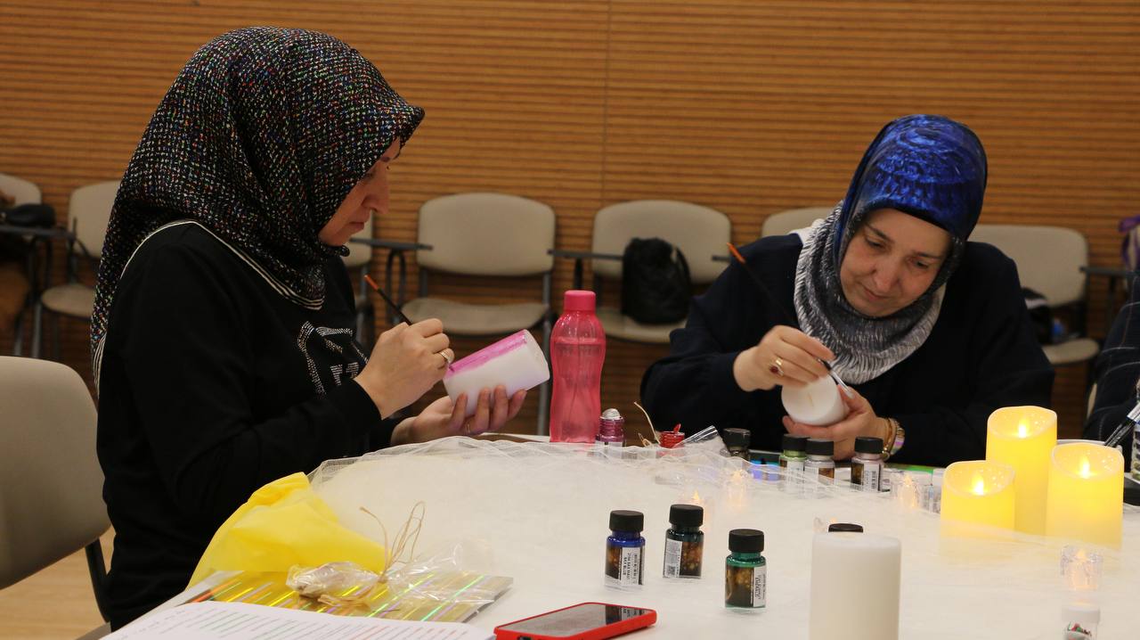 SGM’de yetişkinlere ‘terapi’ gibi sanat atölyesi