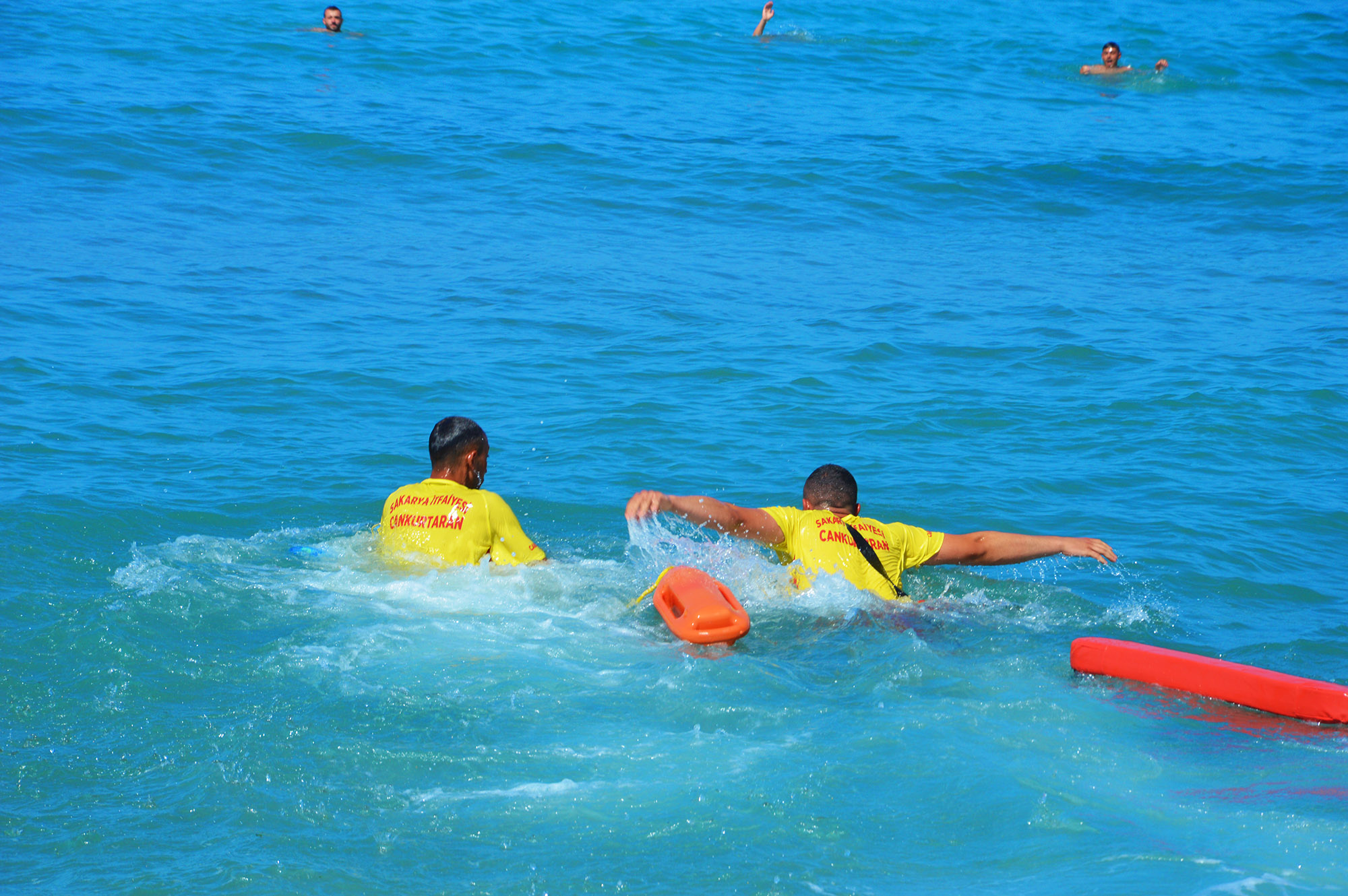 Büyükşehir’den tatilcilere önemli uyarı “500’e yakın çocuk sahilde kayboldu”