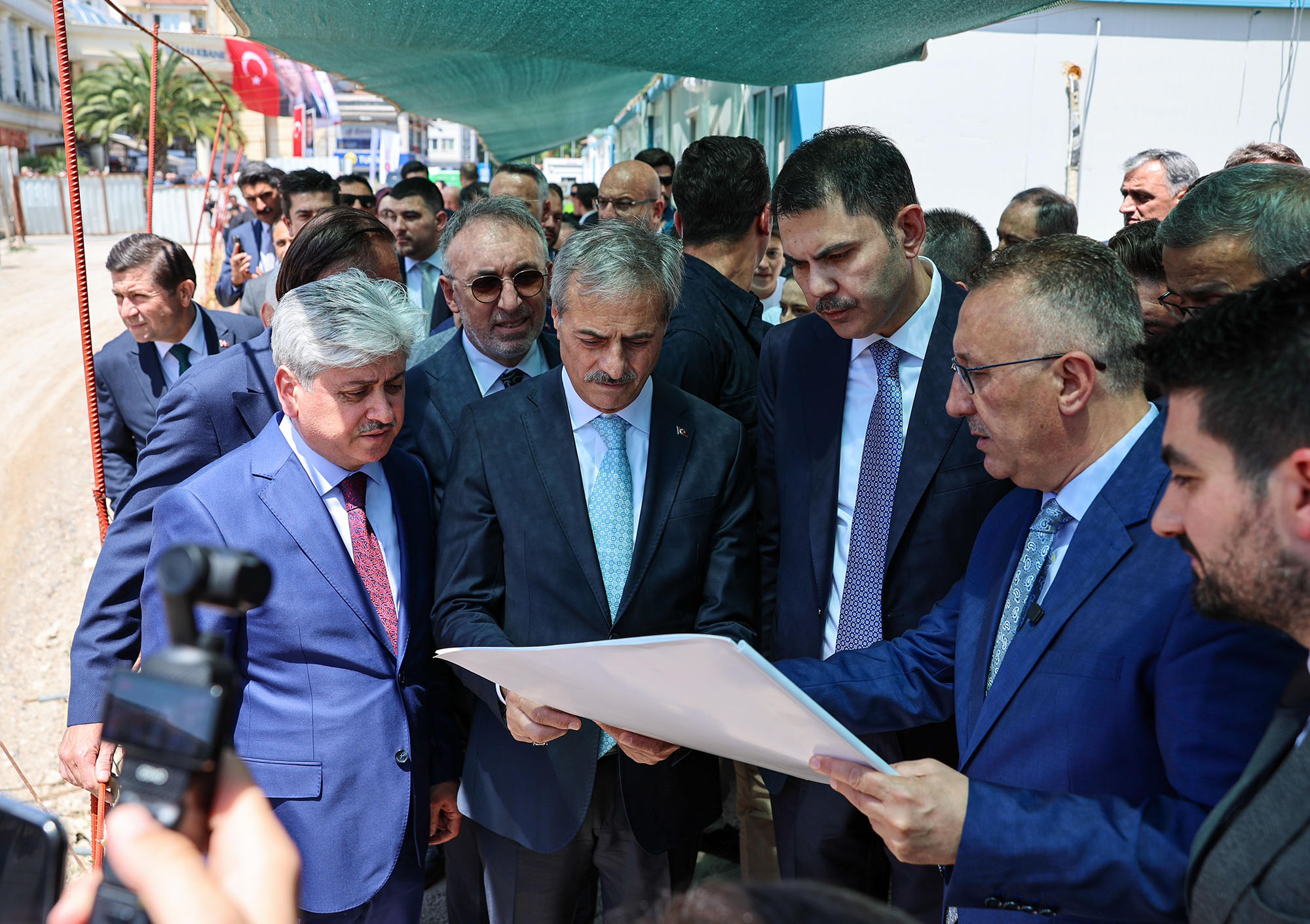 “Sakarya’yı afetlere dirençli hale getirecek, Sapanca Gölü çevresine yakışır bir proje kazandıracağız”