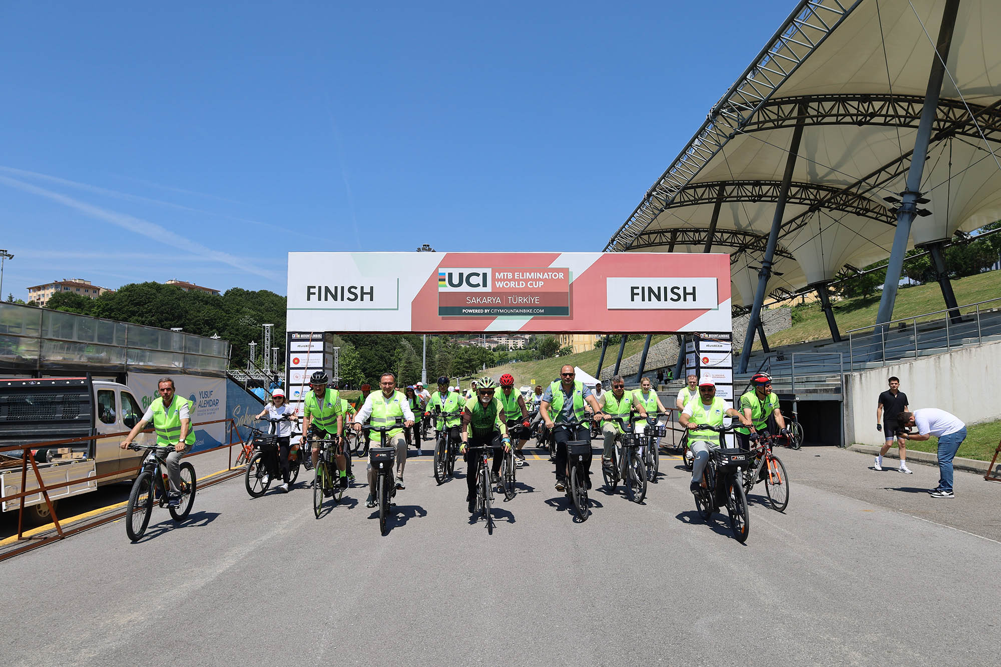 Dünya Bisiklet Günü’nde sağlıklı yaşam için pedal çevirdiler