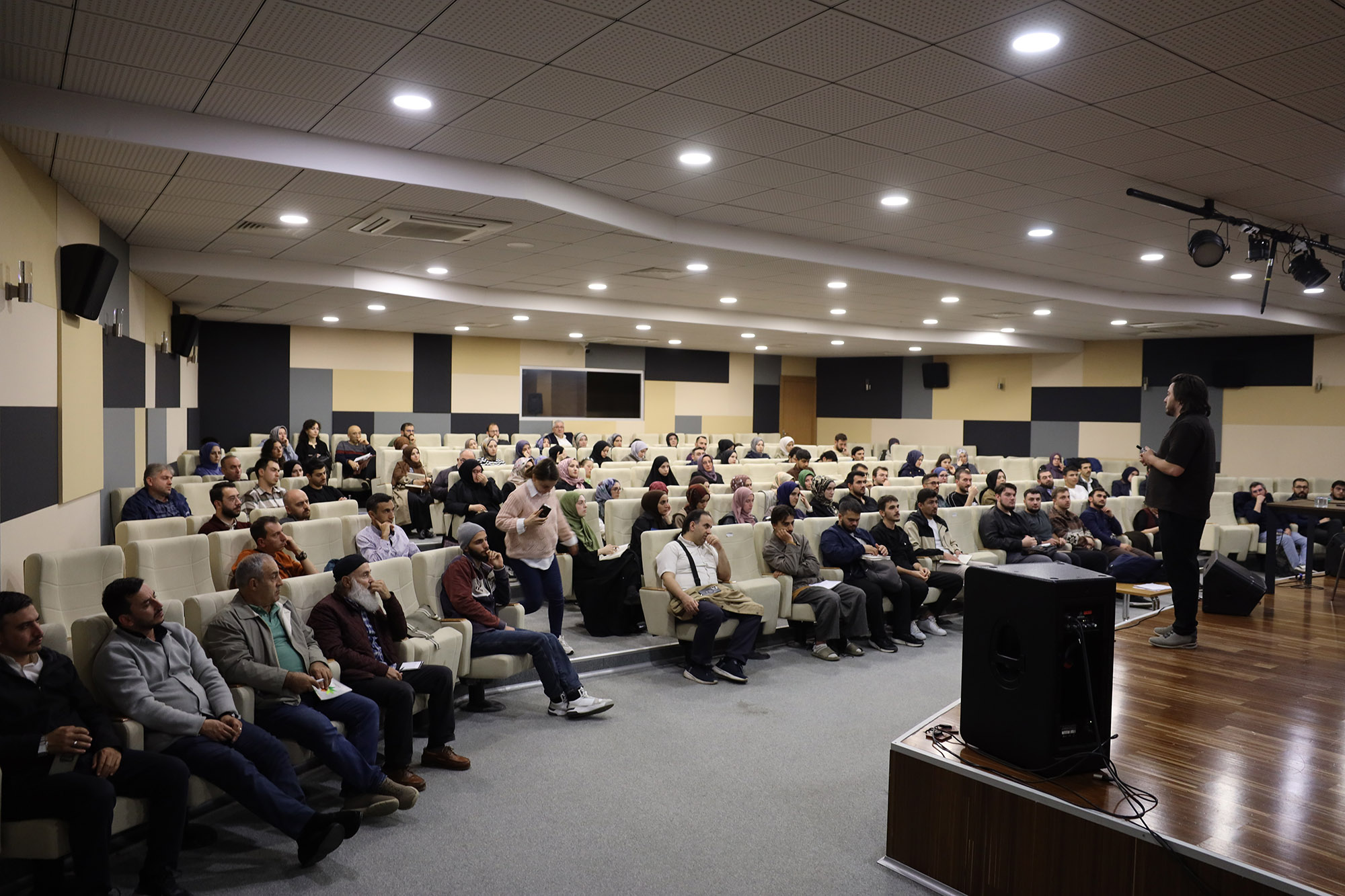 Büyükşehir Akademi’de Kelam Atölyesi yoğun katılımla başladı