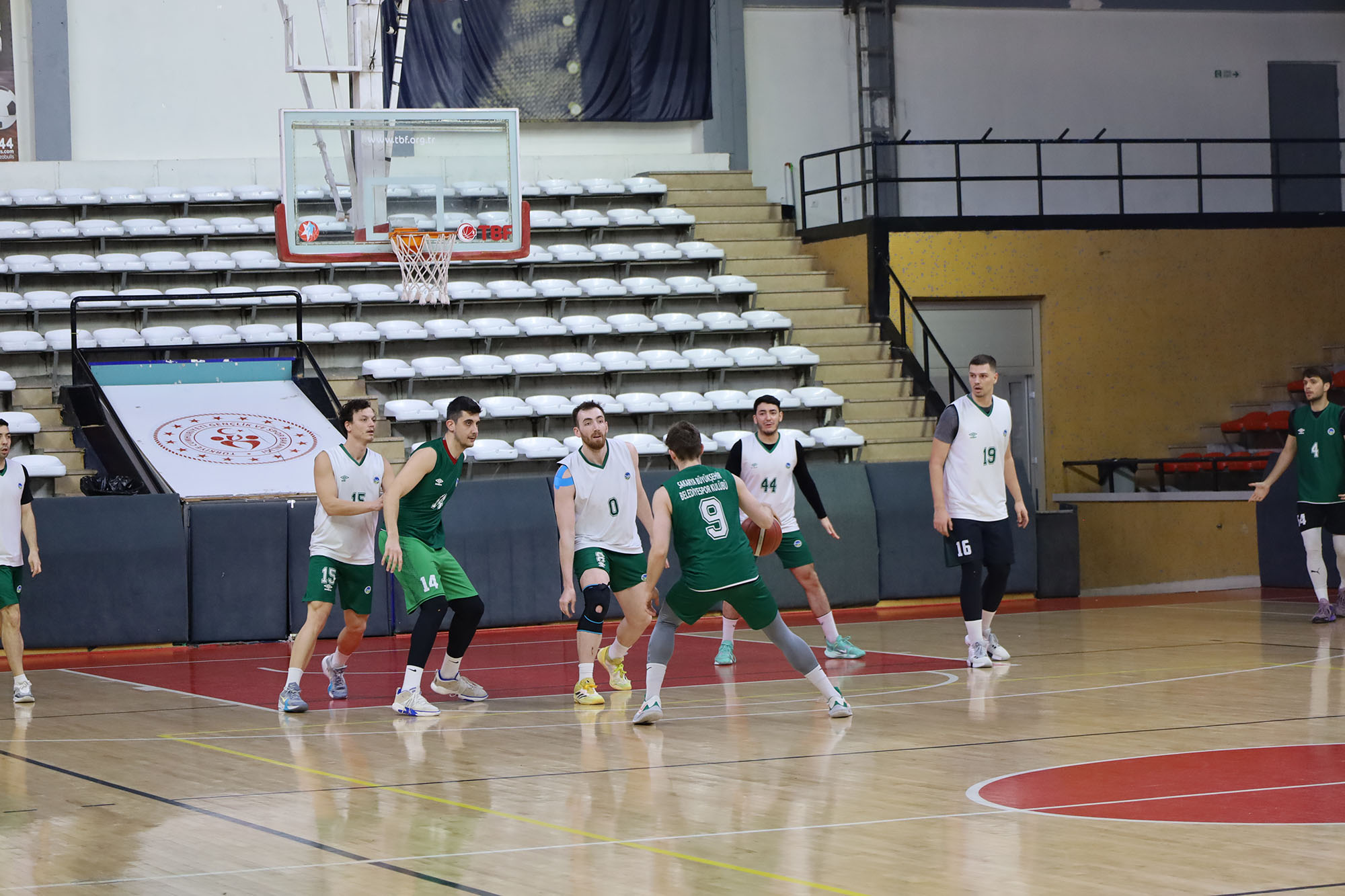 Büyükşehir Basket kritik virajda Akhisar’a gidiyor: “İnanıyoruz ve galibiyet bizim olacak”