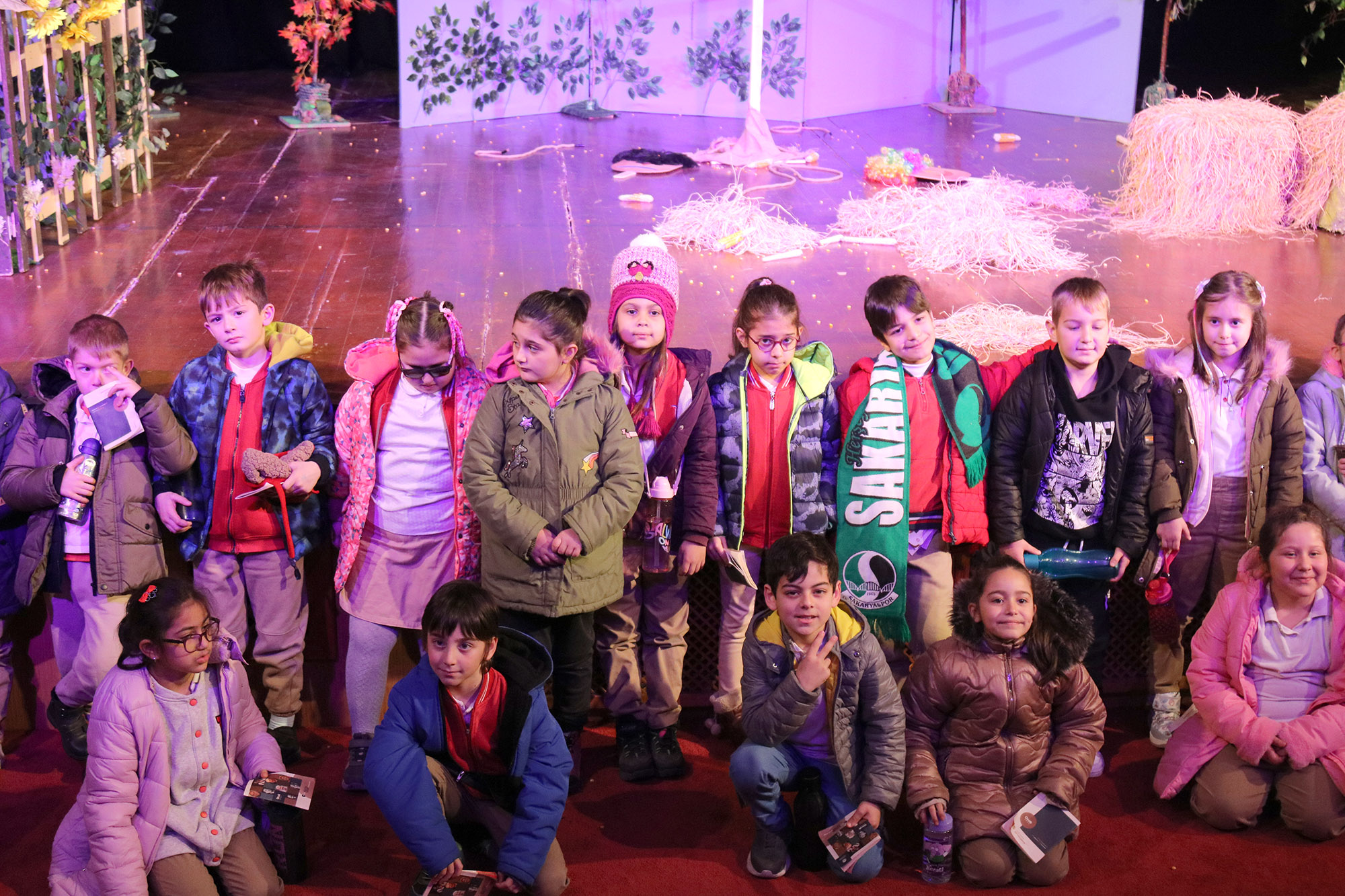 Gün boyu devam etti; Büyükşehir’den tiyatro şöleni