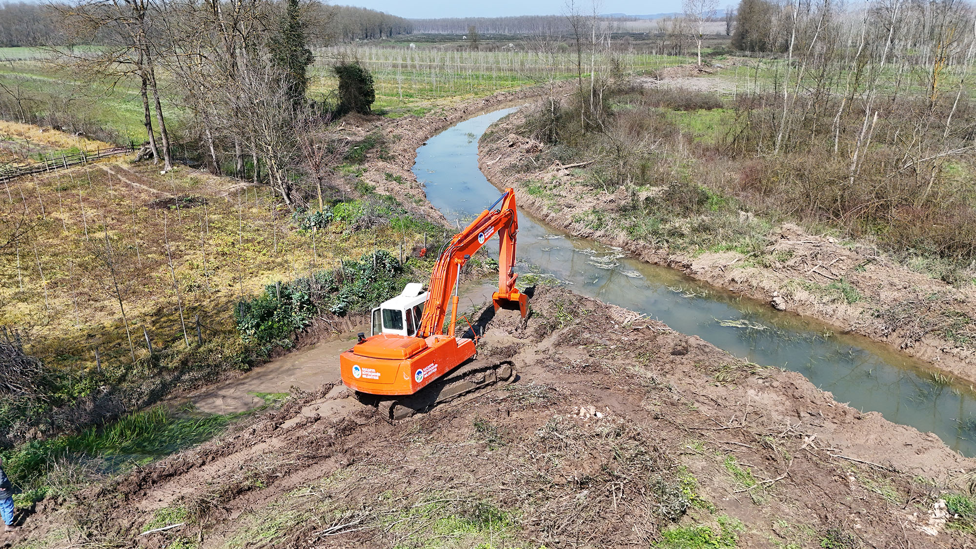 Büyükşehir, 16 ilçede kapsamlı drenaj ve kanal temizliği başlattı
