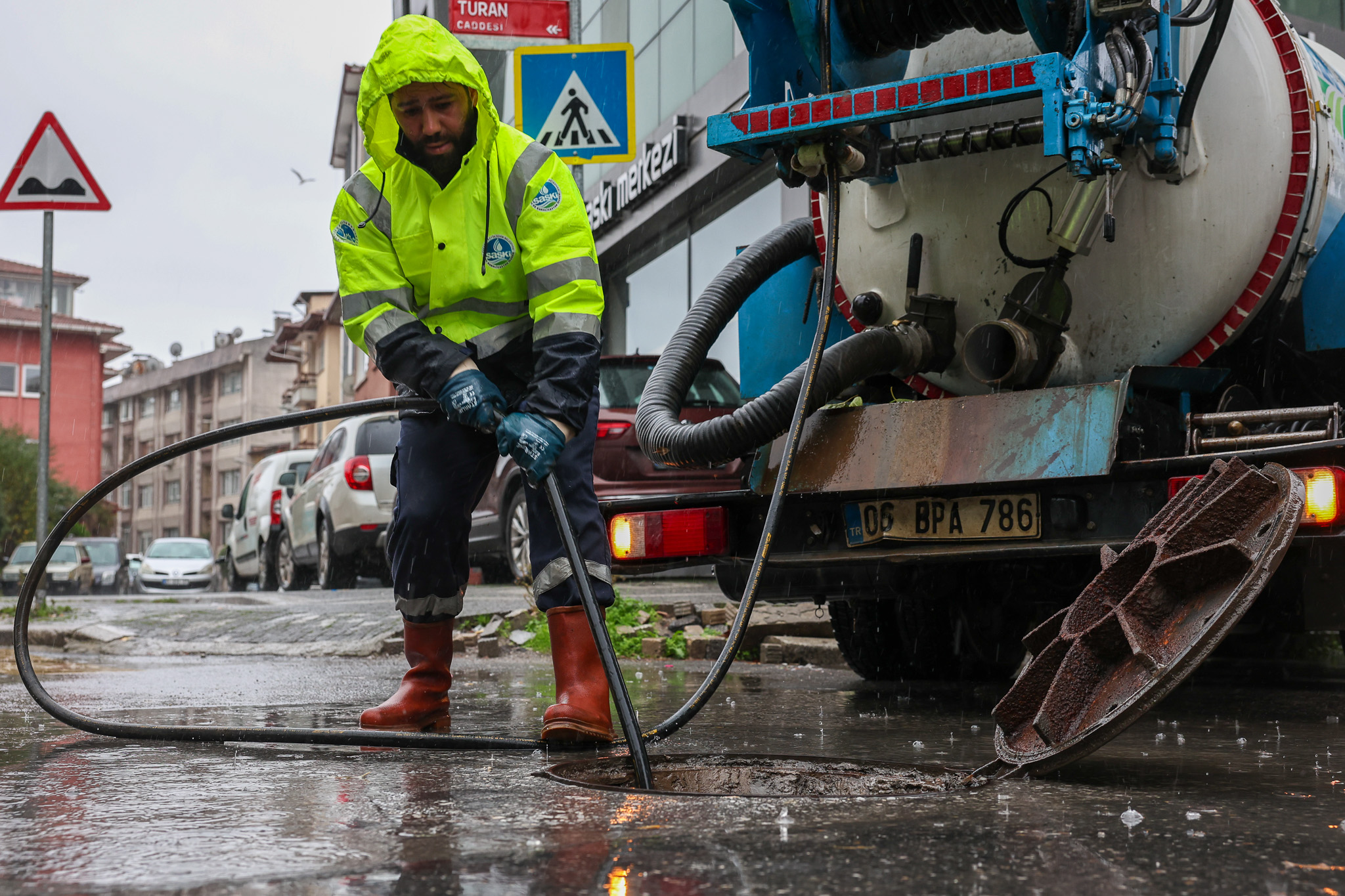 SASKİ’den yoğun yağışa hızlı müdahale